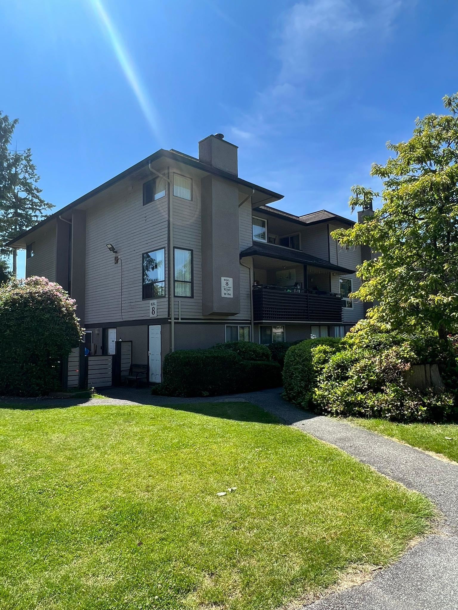 10580 HOLLY PARK LANE, Surrey BC V3R 6X9, R3035927, BC,