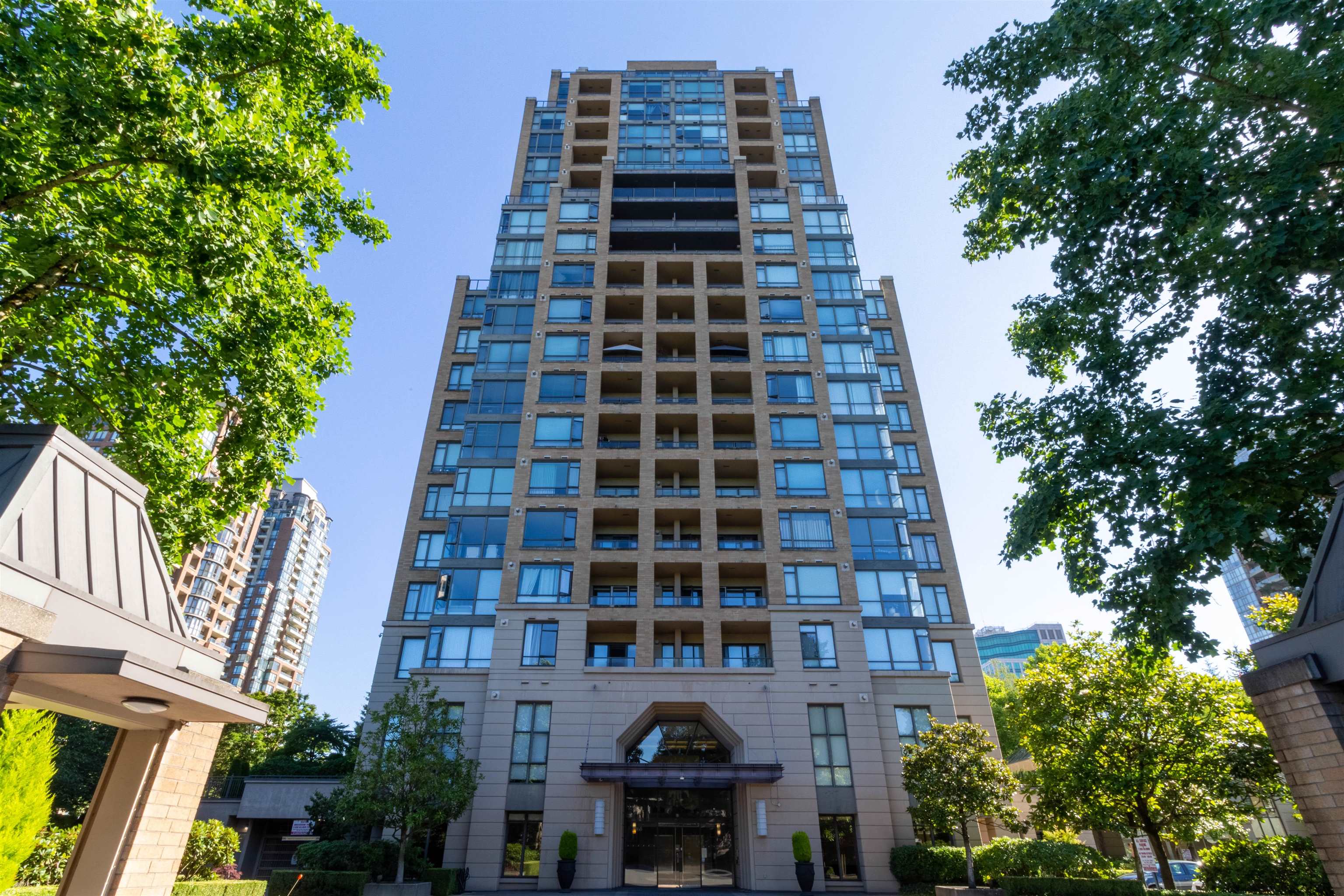 908 7368 SANDBORNE AVENUE, R3035968, BC,