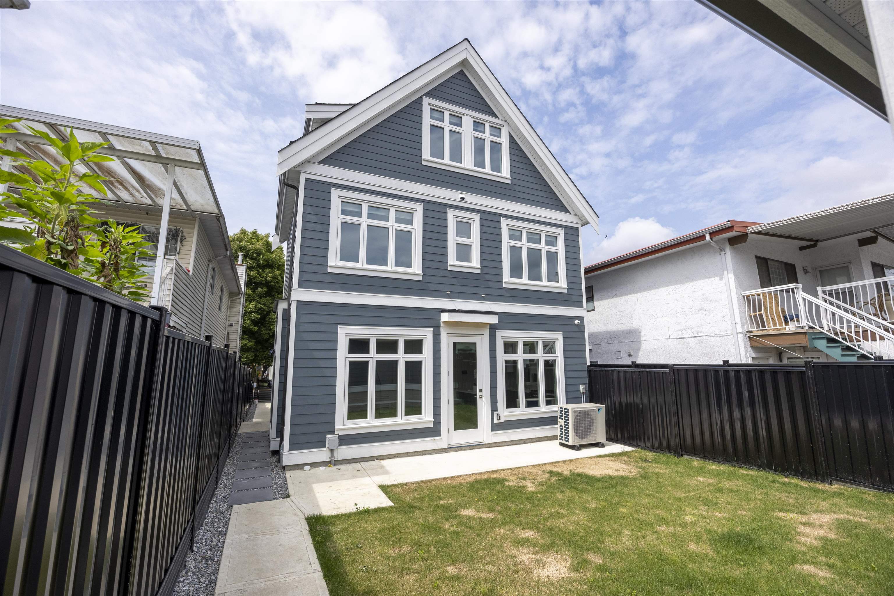 2 5808 LANARK STREET, R3035975, BC,