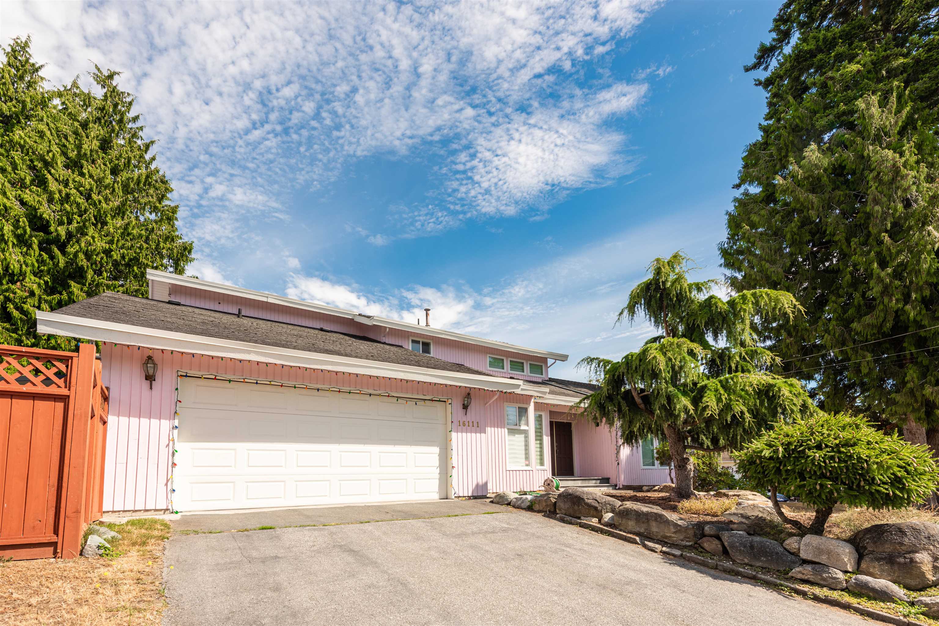 16111 10 AVENUE, Surrey BC V4A 1A7, R3036005, BC,