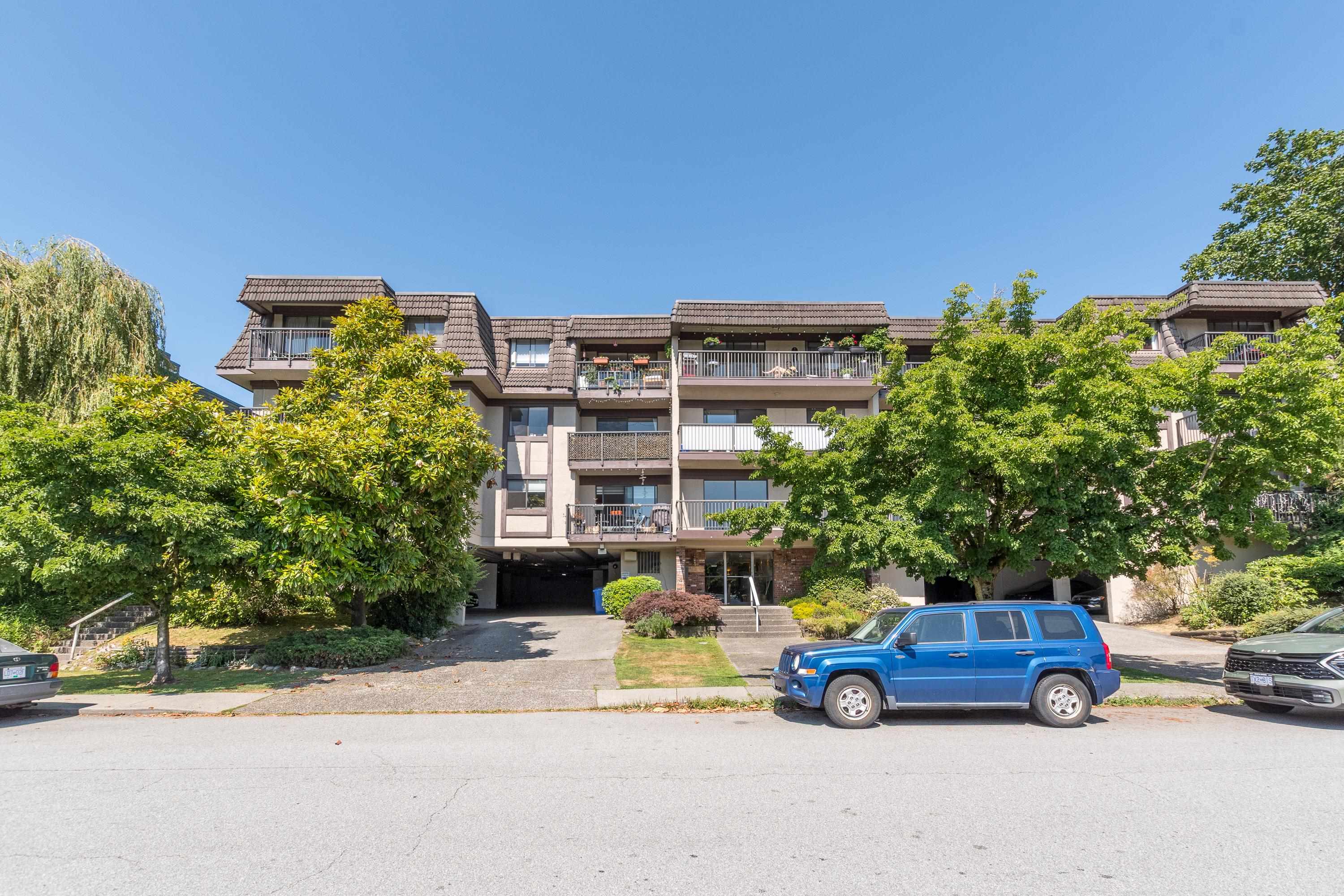 104 252 2ND STREET, R3036161, BC,