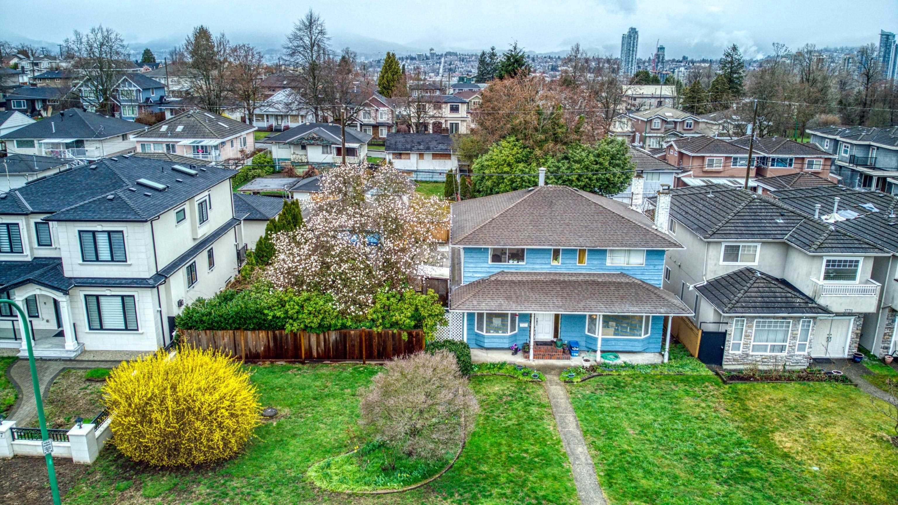 3775 ELMWOOD STREET, Burnaby BC V5G 1R8, R3036226, BC,