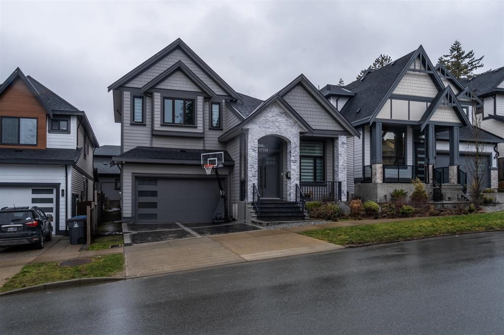 12711 104A AVENUE, Surrey BC V3V 6C1, R3036331, BC,