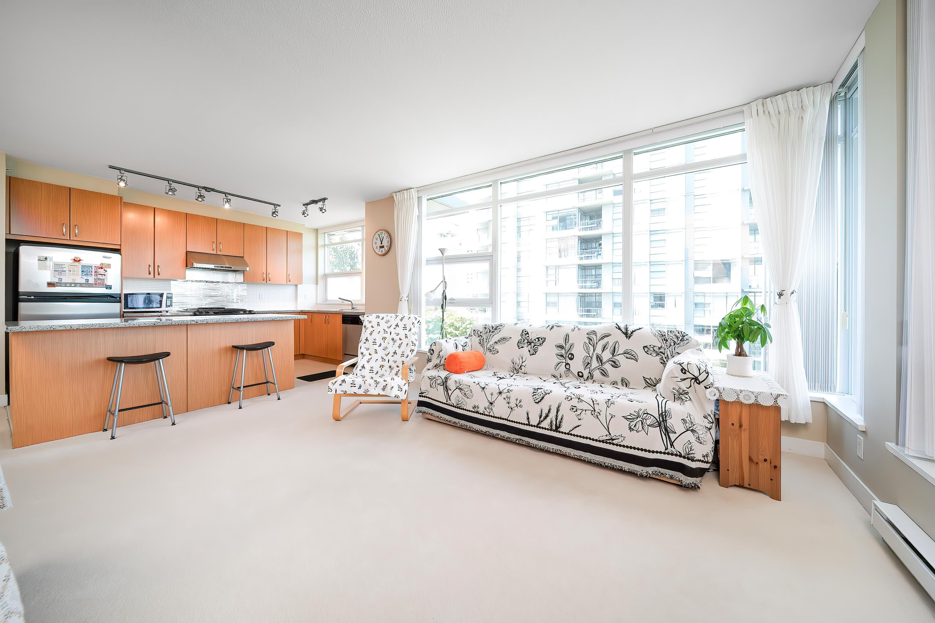 701 9222 UNIVERSITY CRESCENT, R3036401, BC,