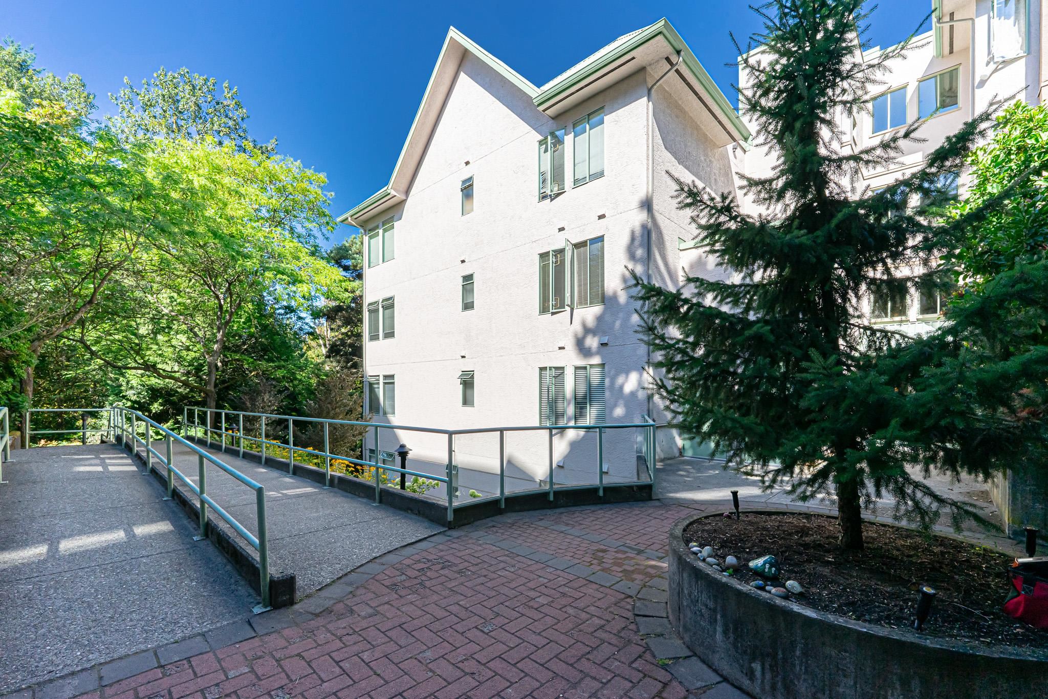 310 6737 STATION HILL COURT, R3036414, BC,