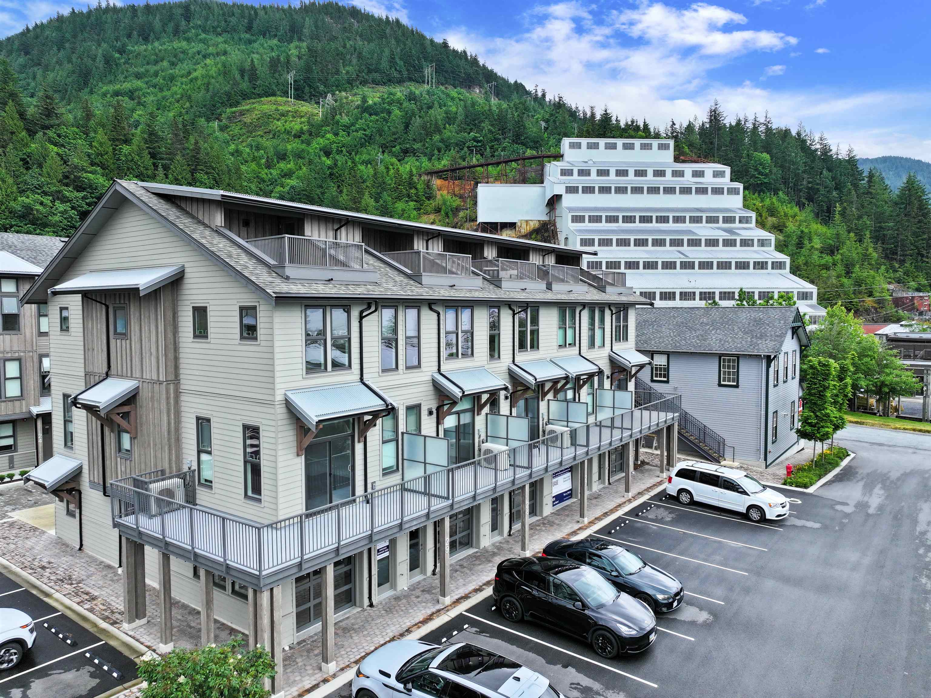27 351 COPPER DRIVE, R3036449, BC,