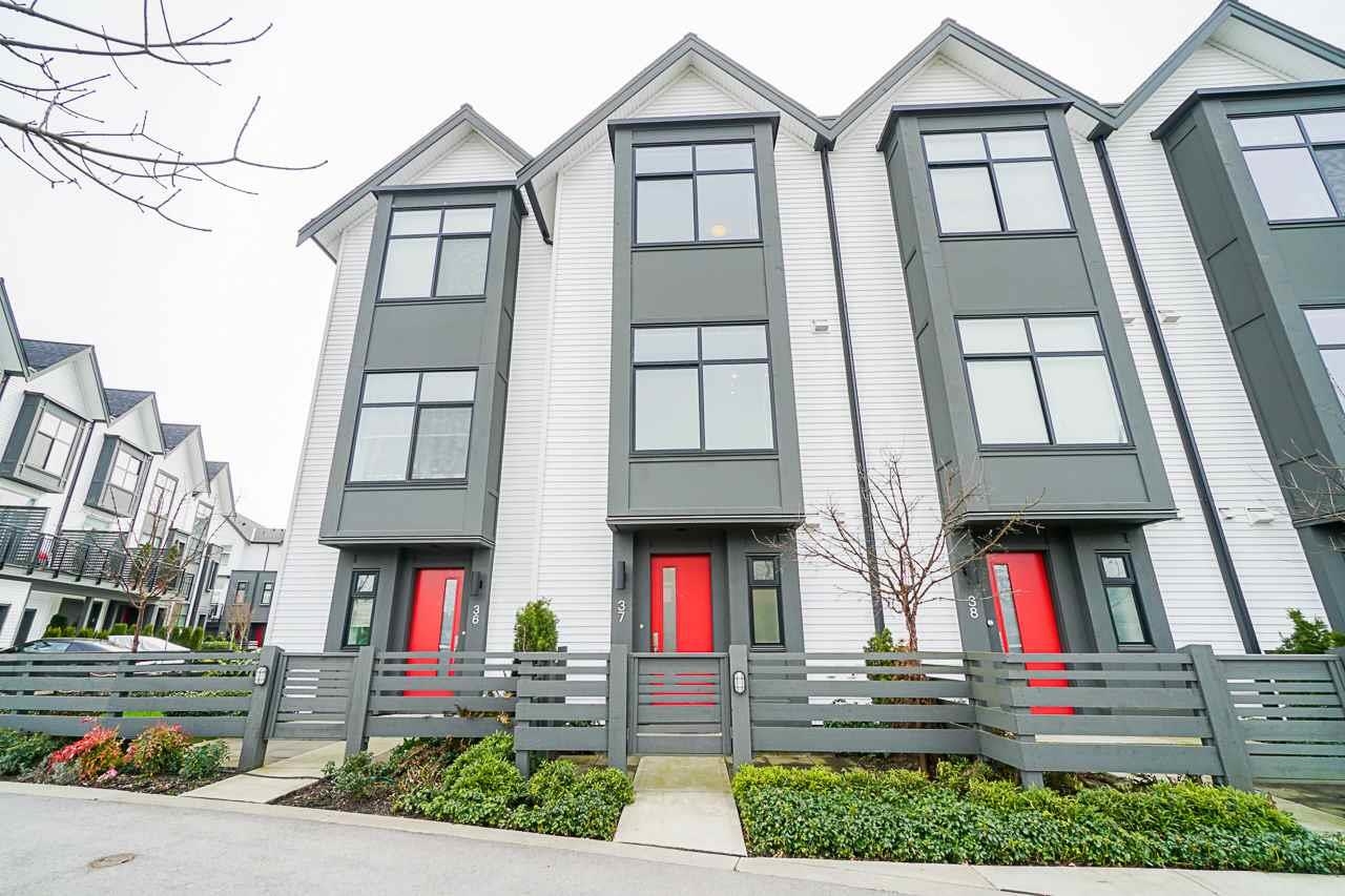 37 17555 57A AVENUE, R3036470, BC,
