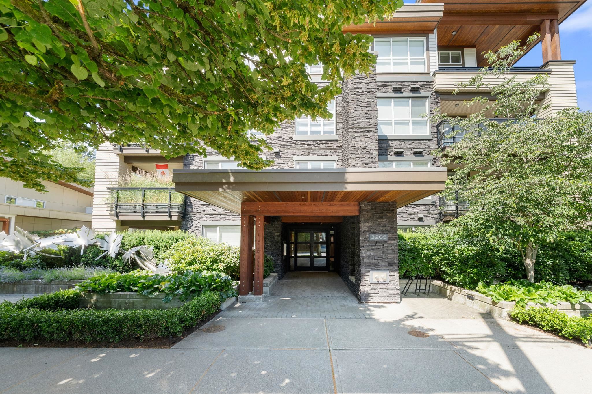117 3205 MOUNTAIN HIGHWAY, R3036473, BC,