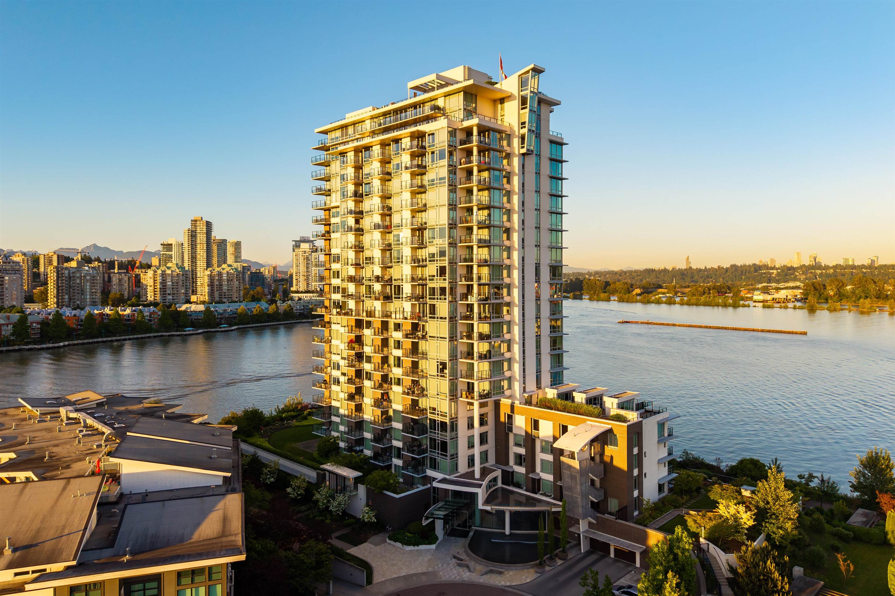 1208 210 SALTER STREET, R3036528, BC,