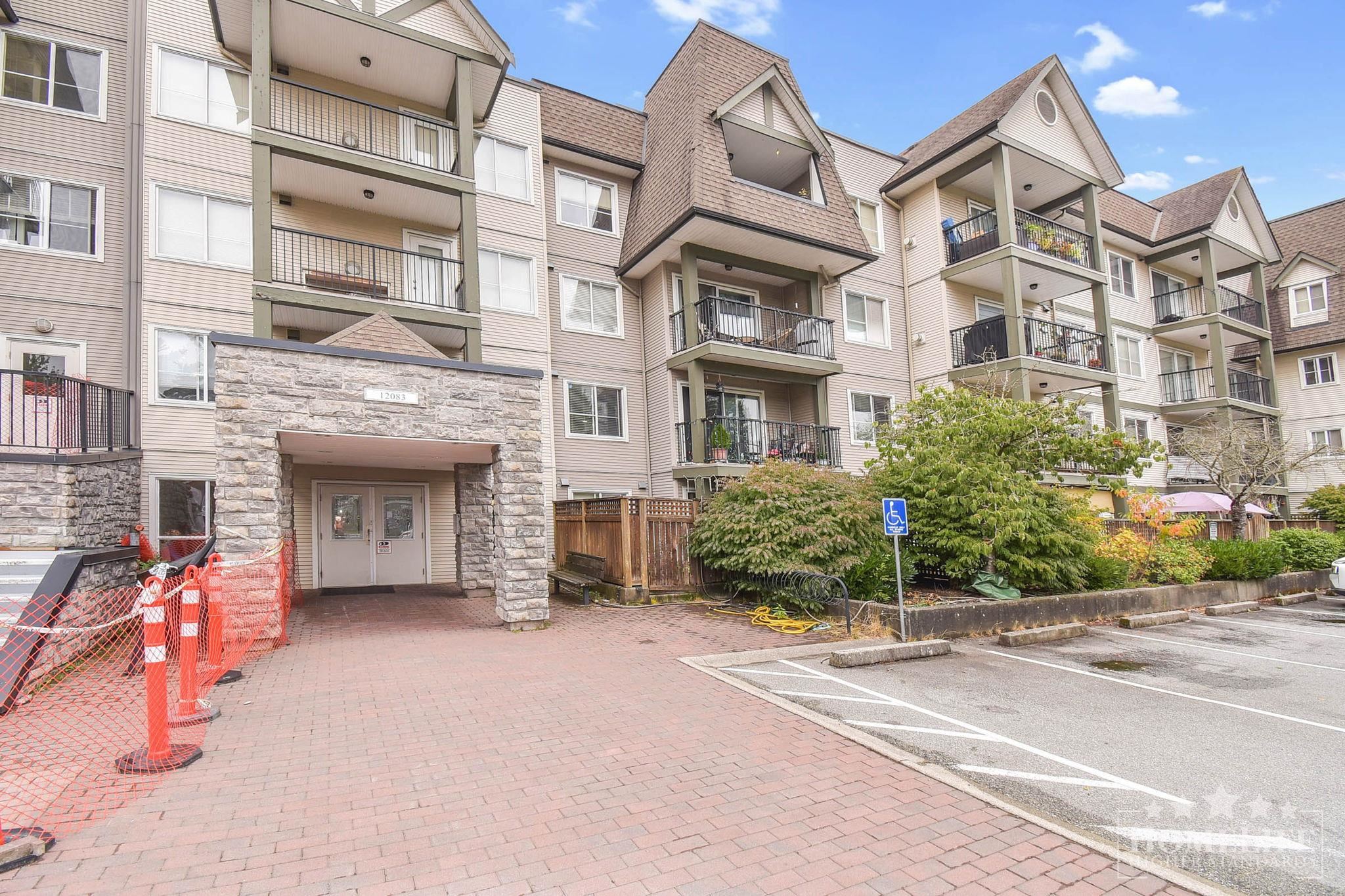 212 12083 92A AVENUE, R3036546, BC,