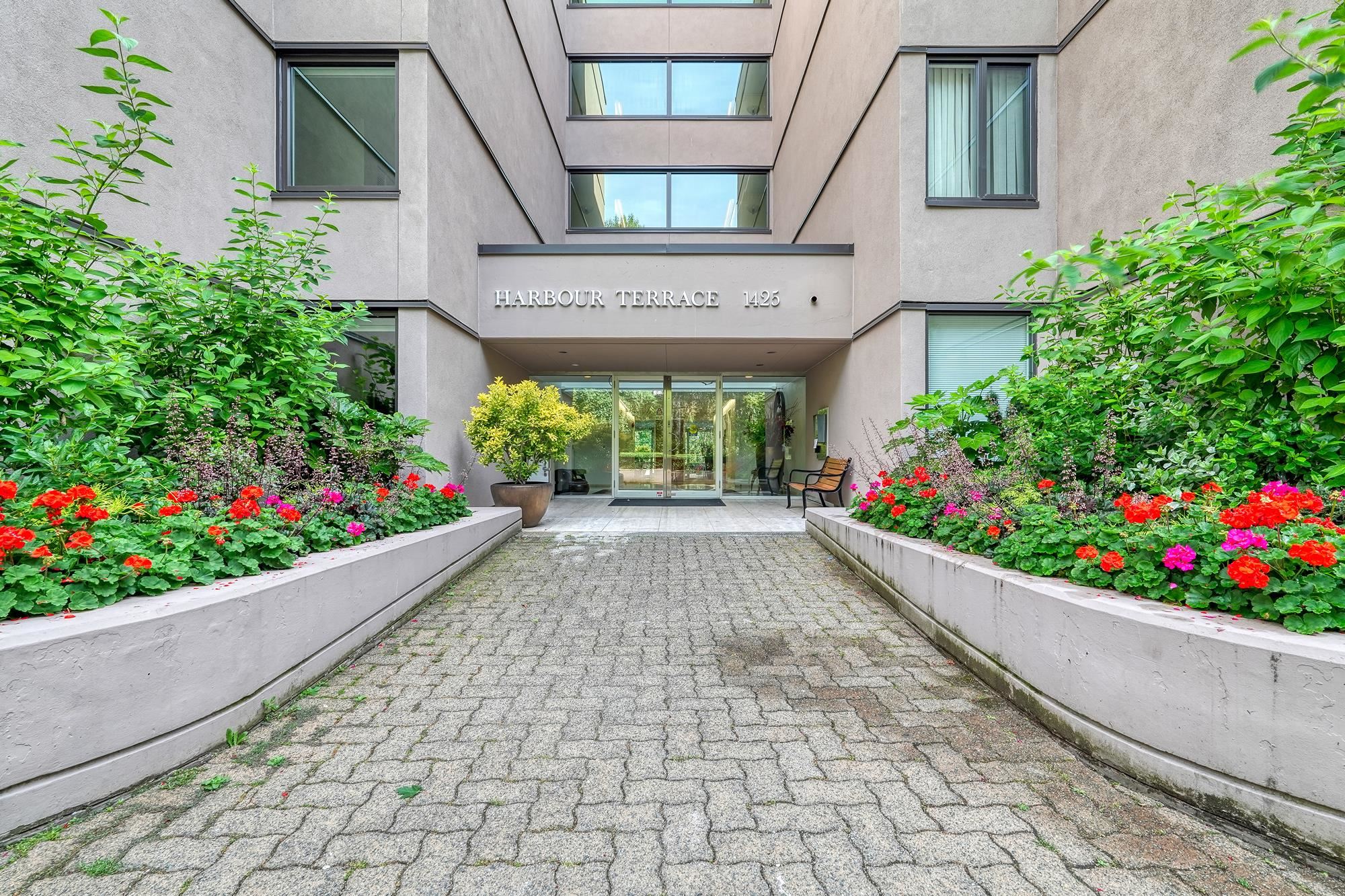 41 1425 LAMEY'S MILL ROAD, R3036621, BC,