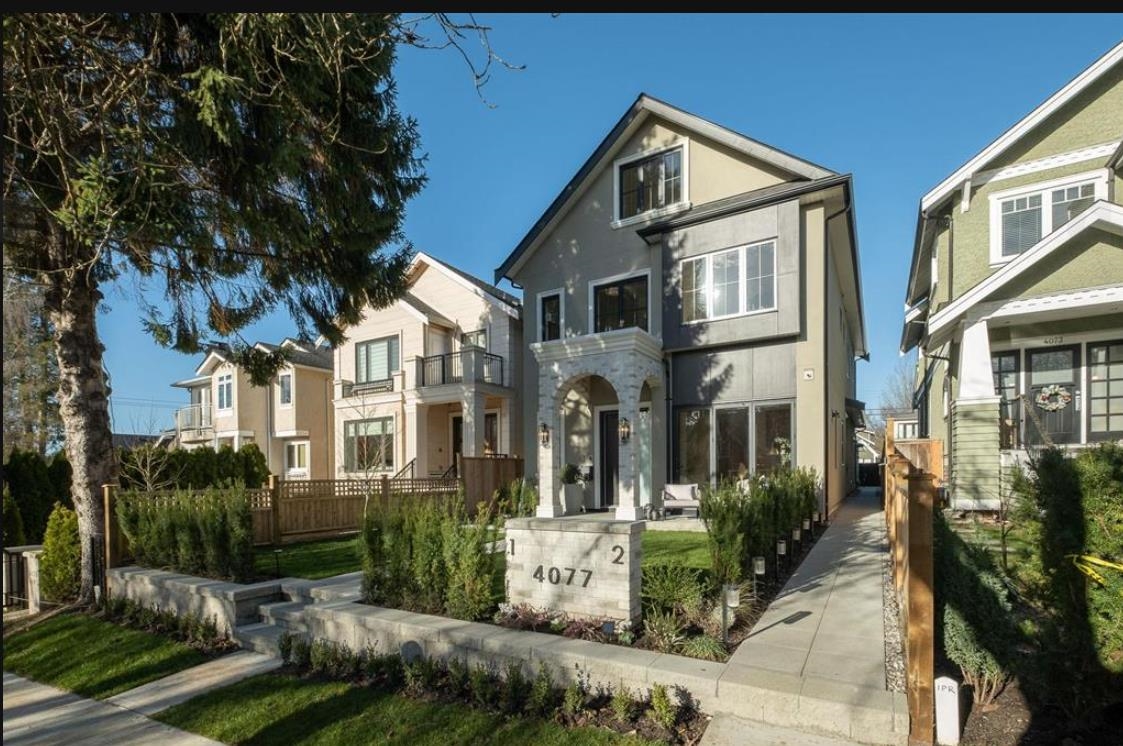 2 4077 18TH AVENUE, R3036630, BC,