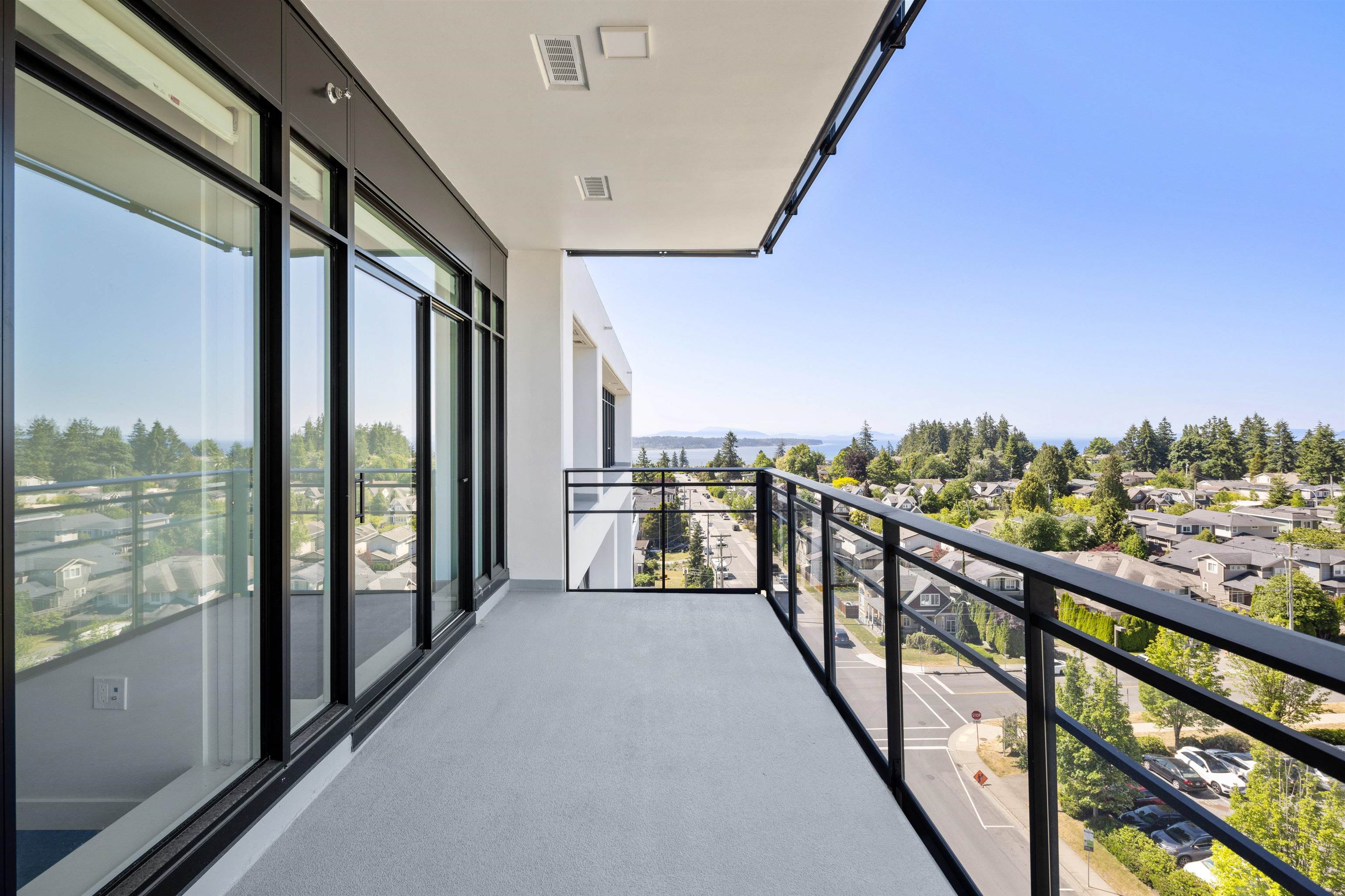 807 1526 FINLAY STREET, R3036765, BC,