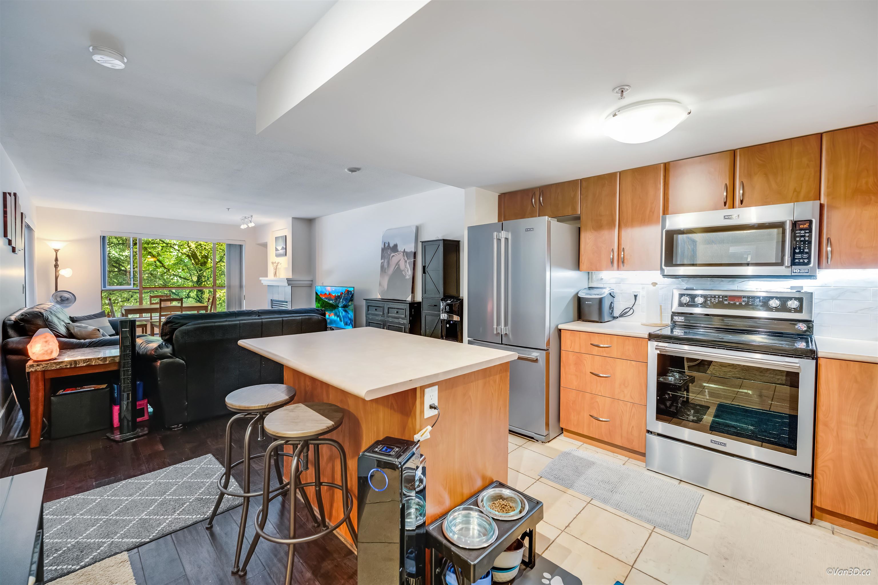 205 285 NEWPORT DRIVE, R3036802, BC,