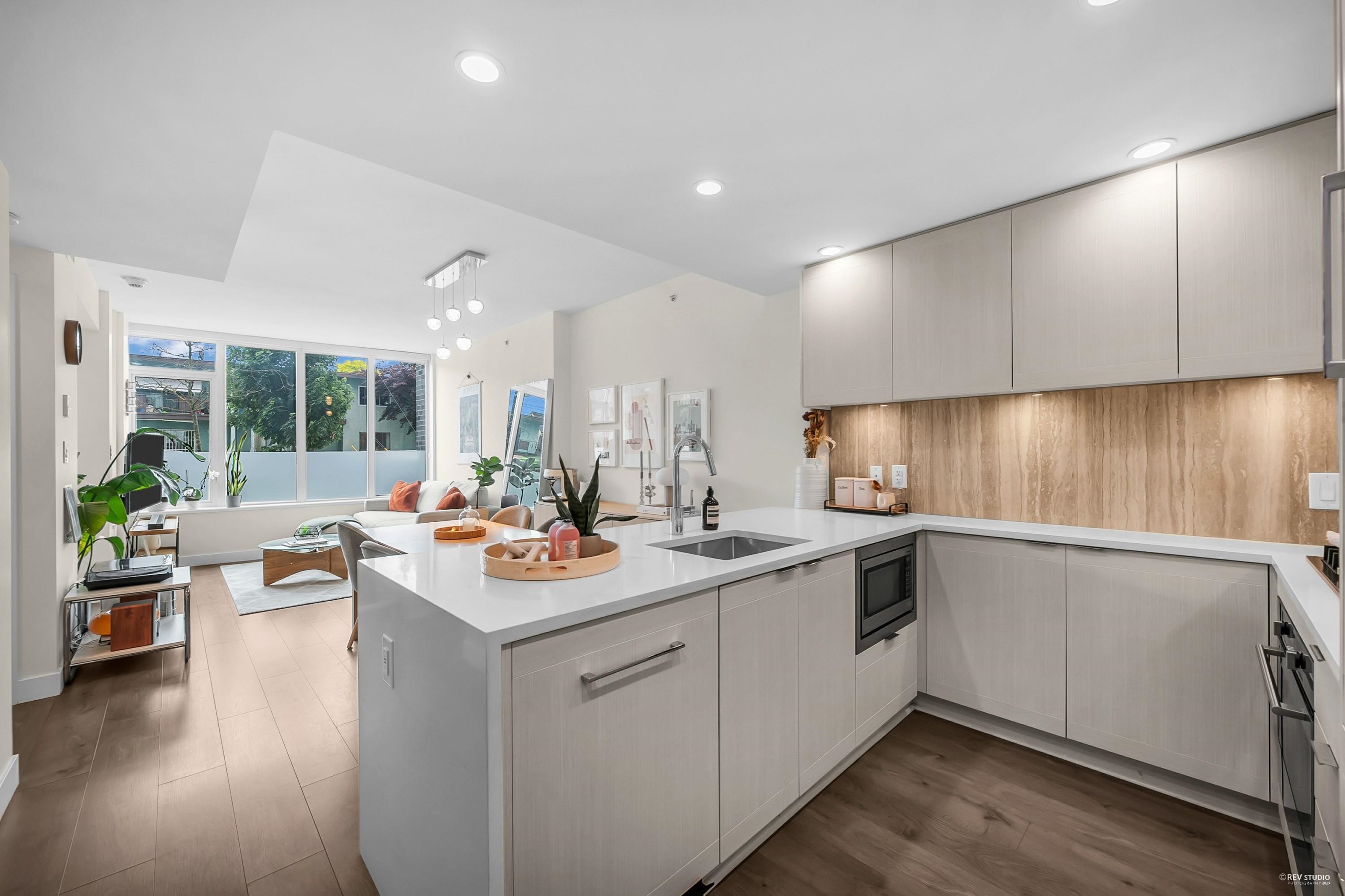 6785 MARLBOROUGH AVENUE, Burnaby BC V5J 0J3, R3036909, BC,