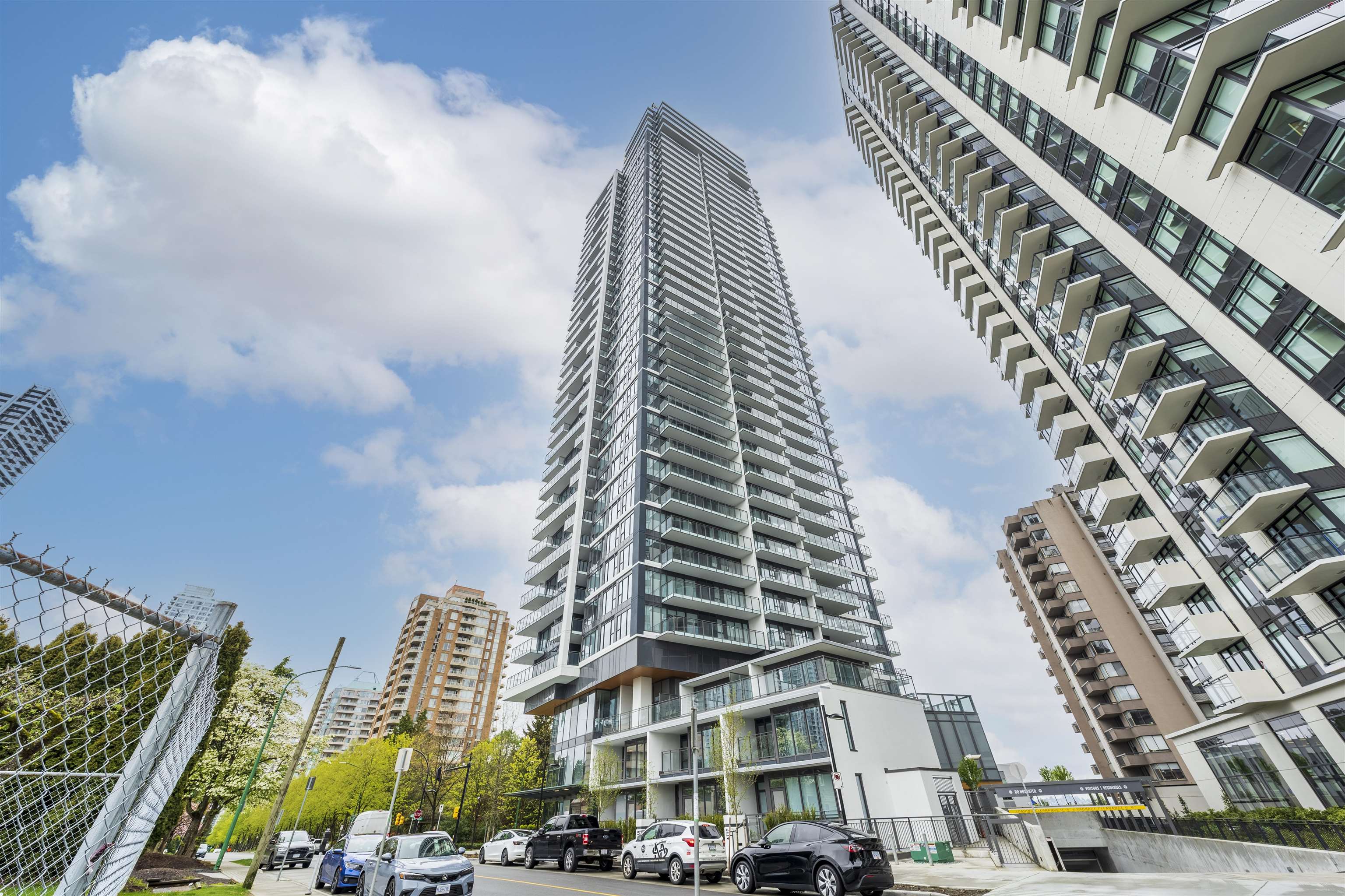 4001 4711 HAZEL STREET, R3037033, BC,