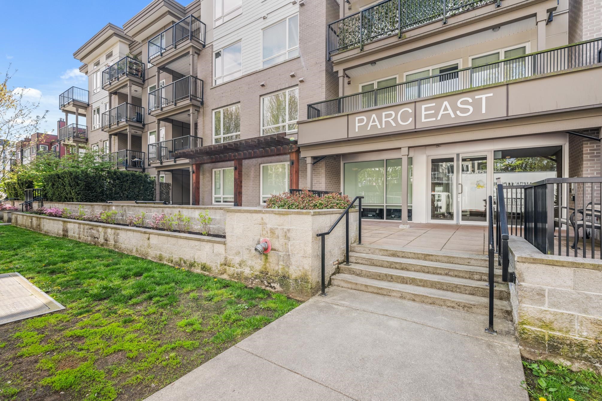 301 2382 ATKINS AVENUE, R3037145, BC,
