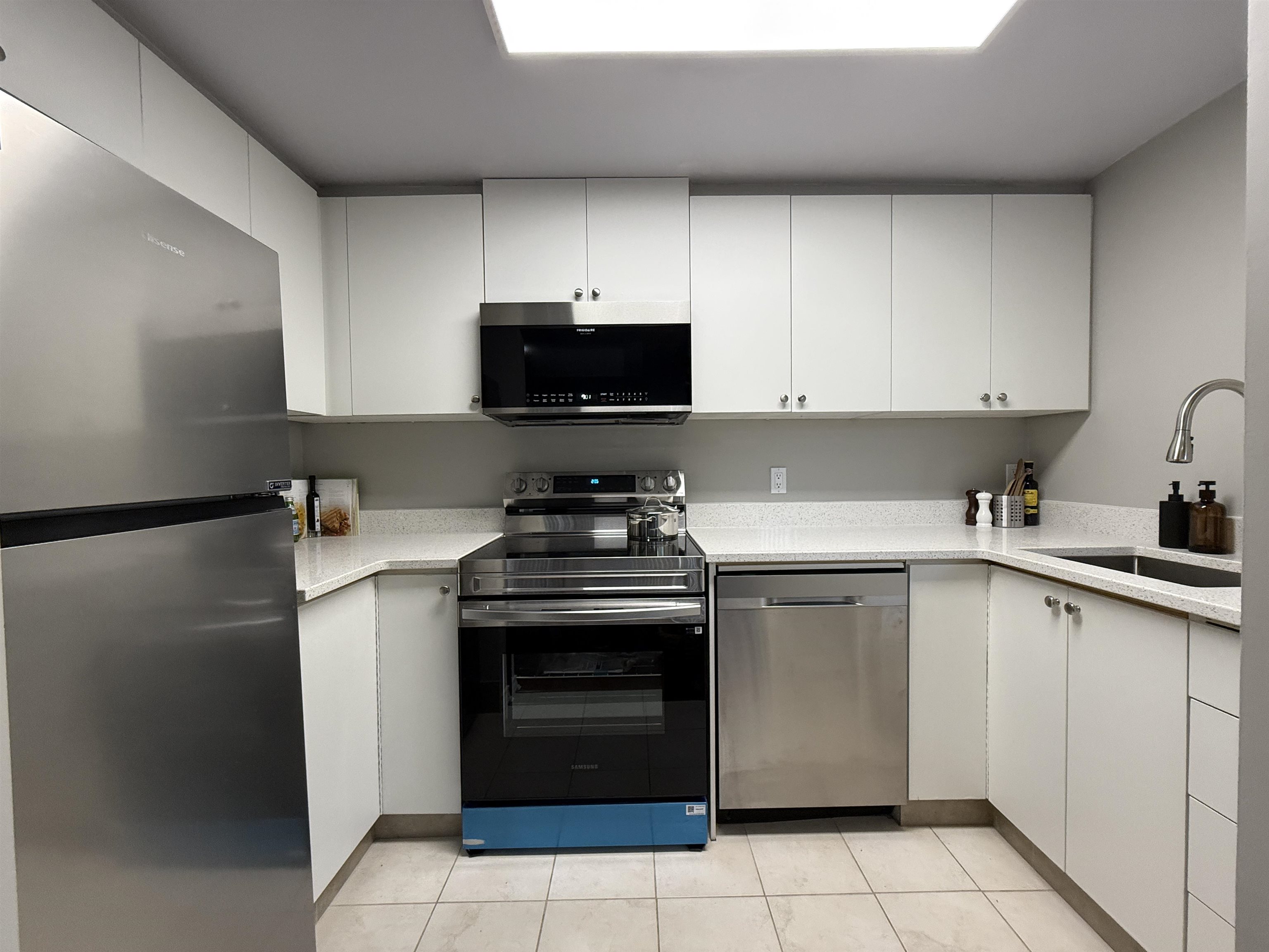 505 15111 RUSSELL AVE, R3037170, BC,