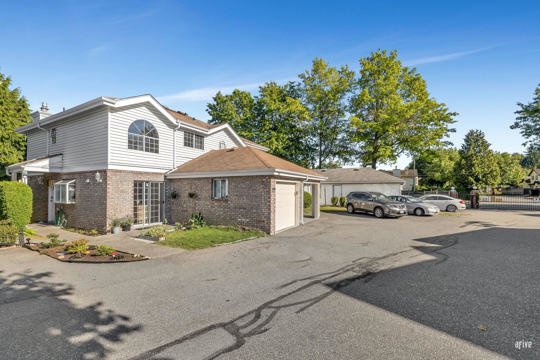 151 12233 92 AVENUE, R3037213, BC,