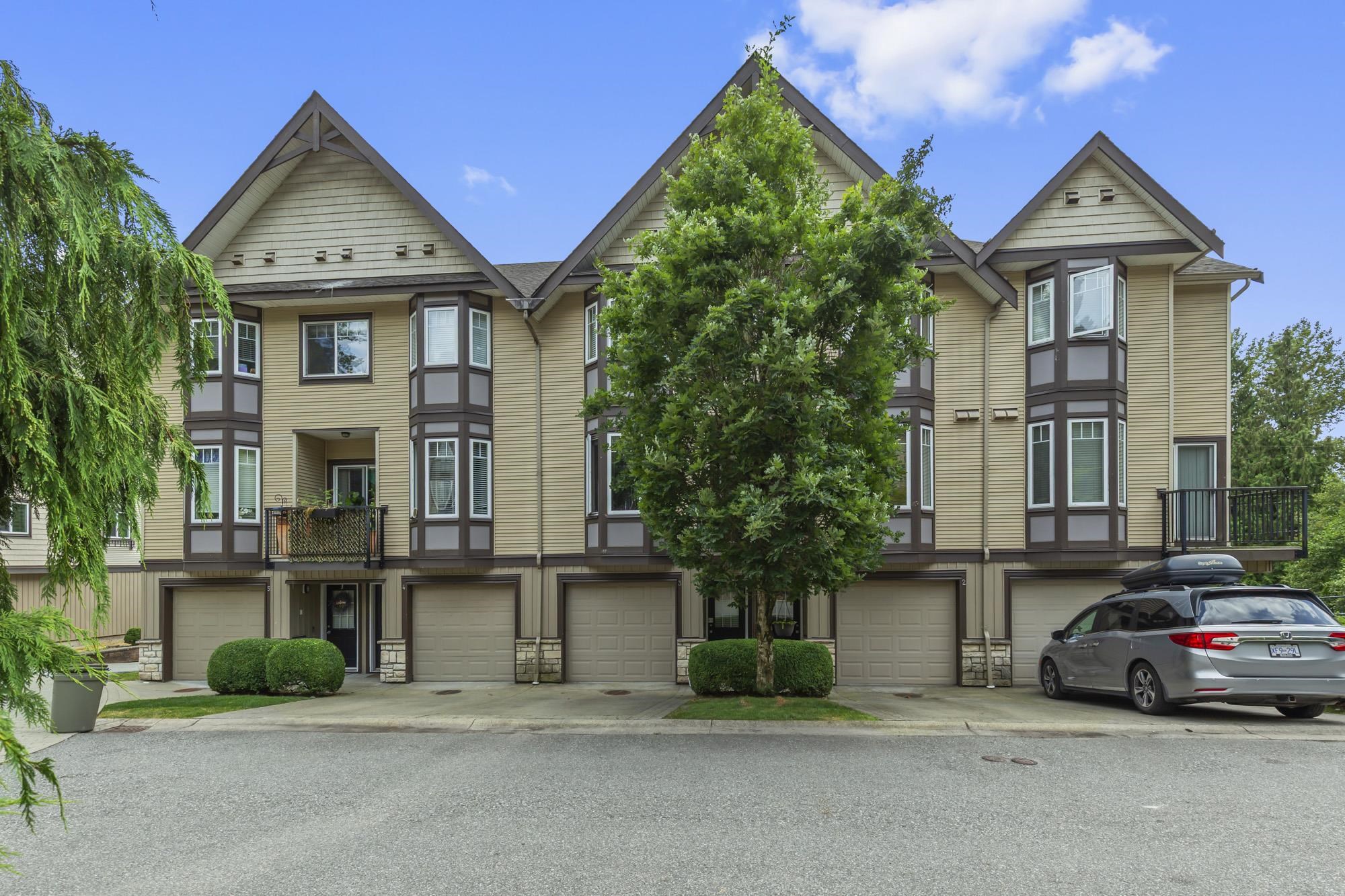2 32501 FRASER CRESCENT, R3037323, BC,