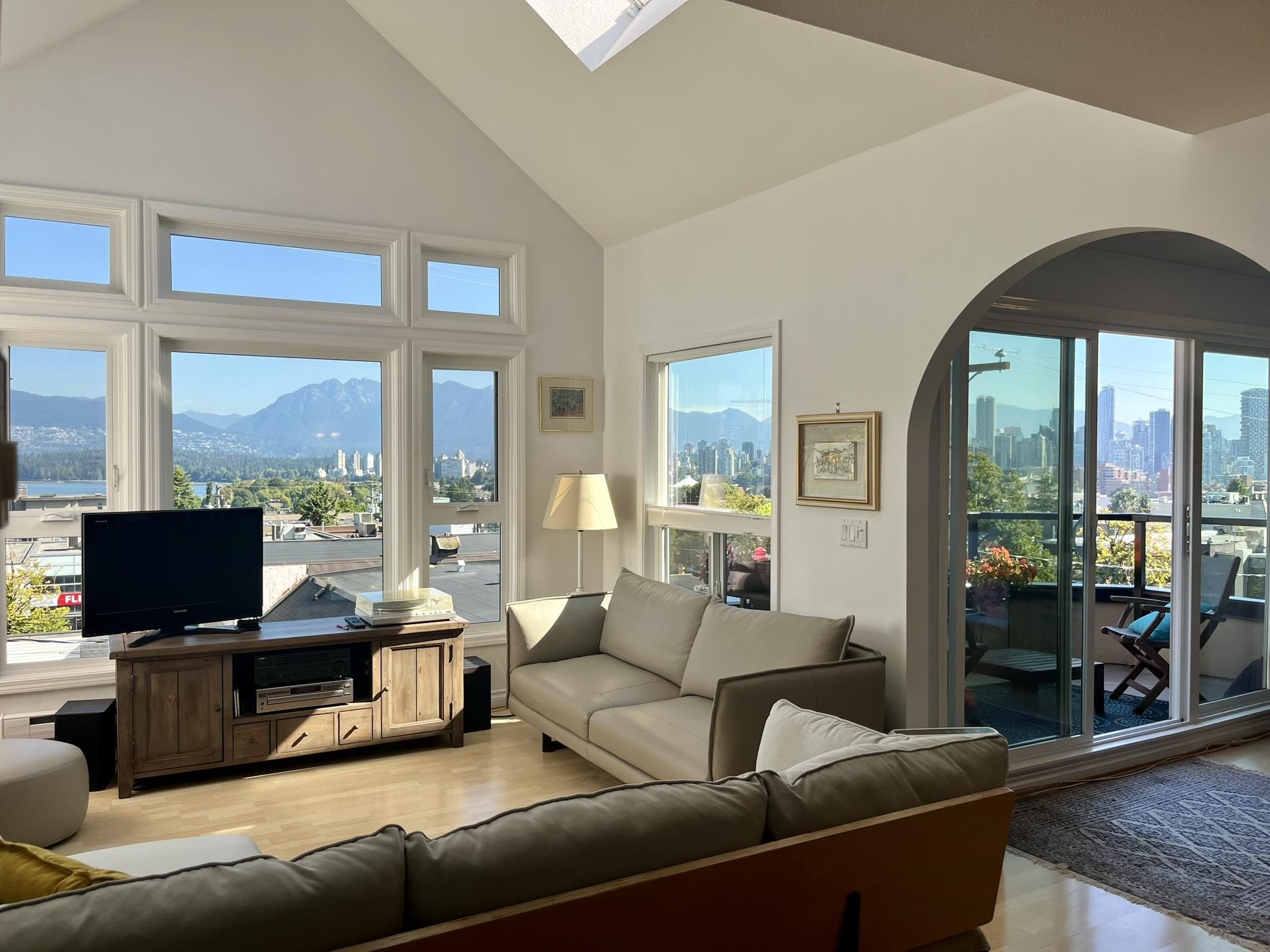 404 2121 5TH AVENUE, R3037326, BC,