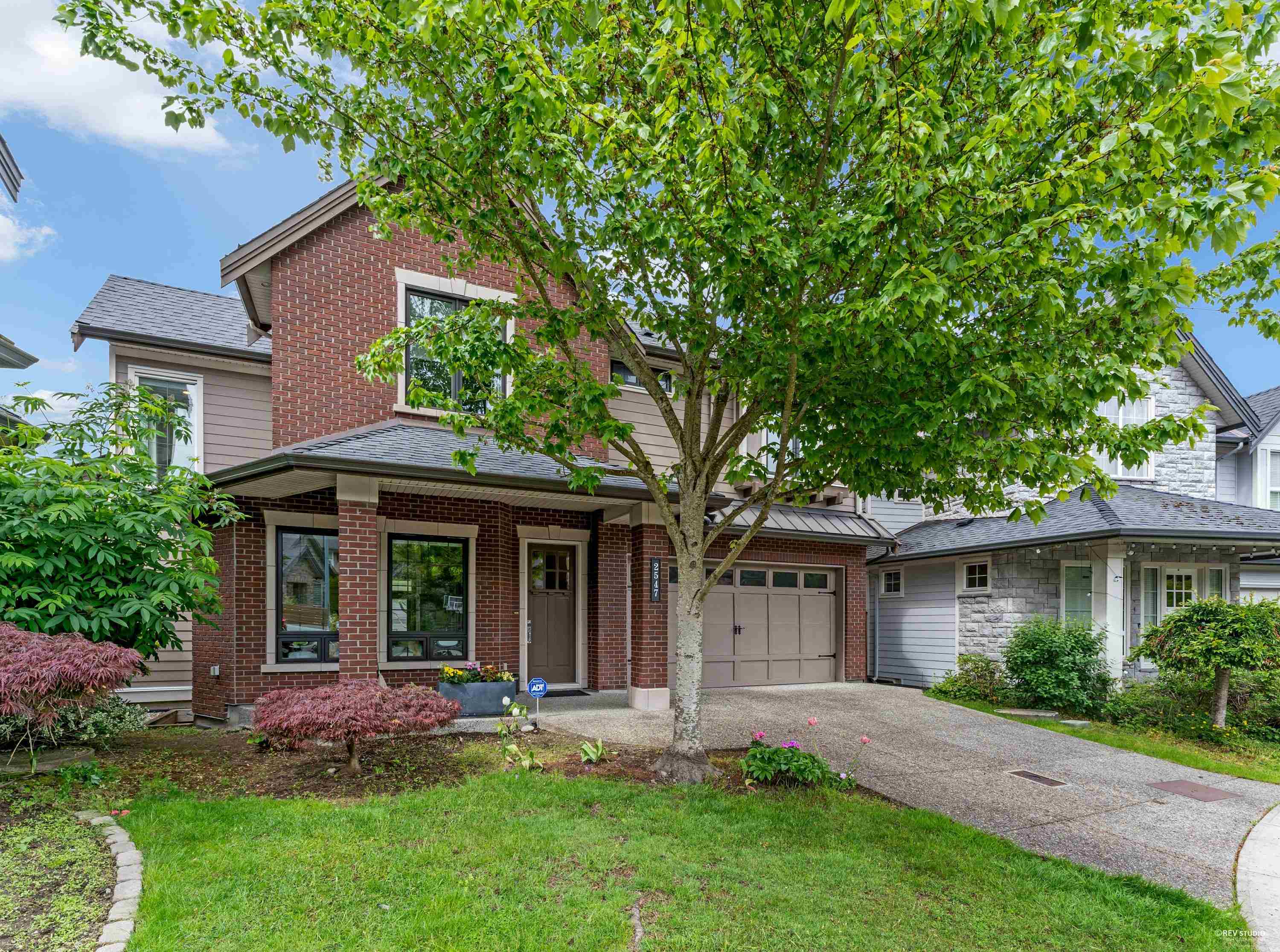 MLS® listing #R3037575 for sale located at 2547 163 STREET, Surrey BC V3Z 6X7