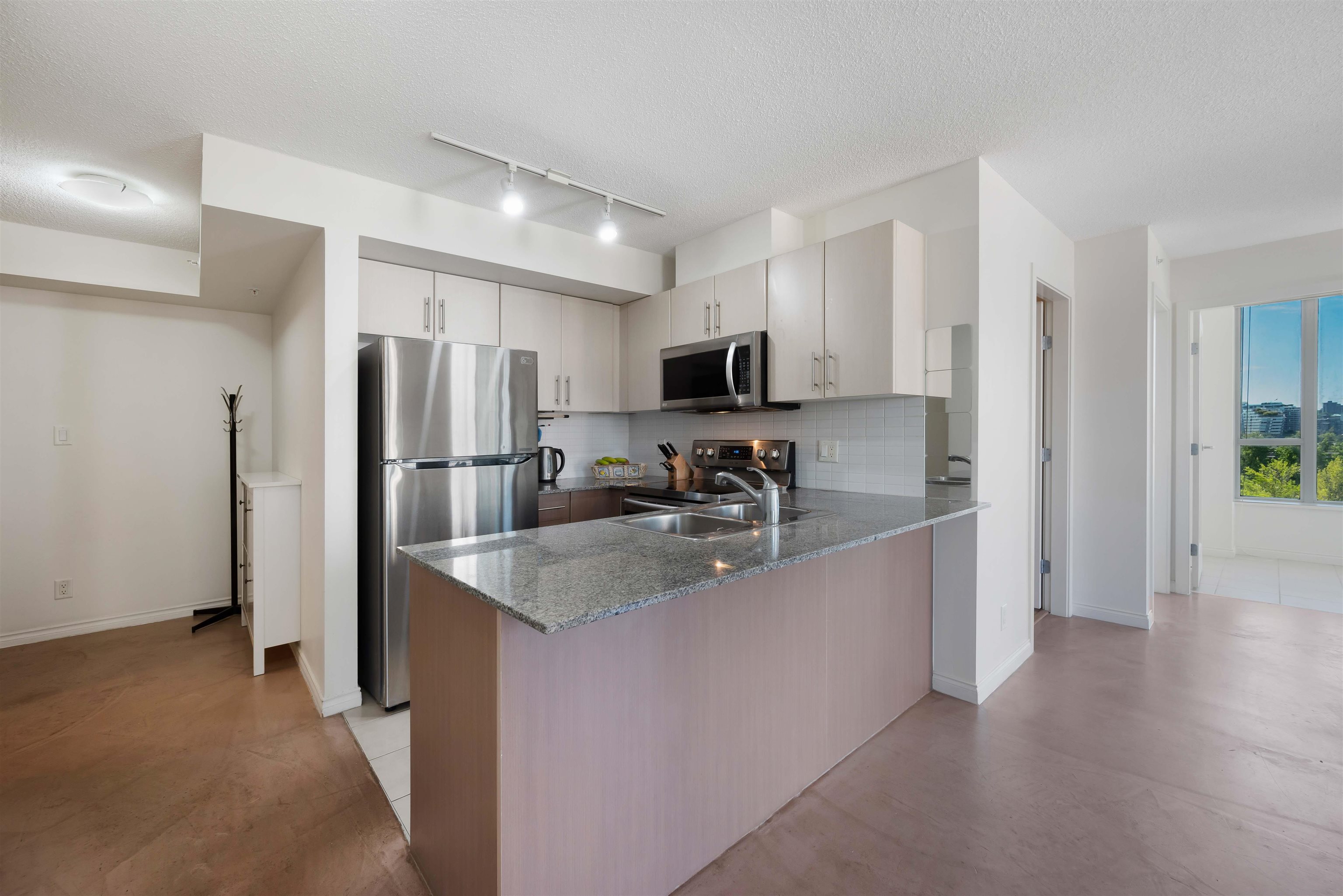802 550 TAYLOR STREET, R3037684, BC,