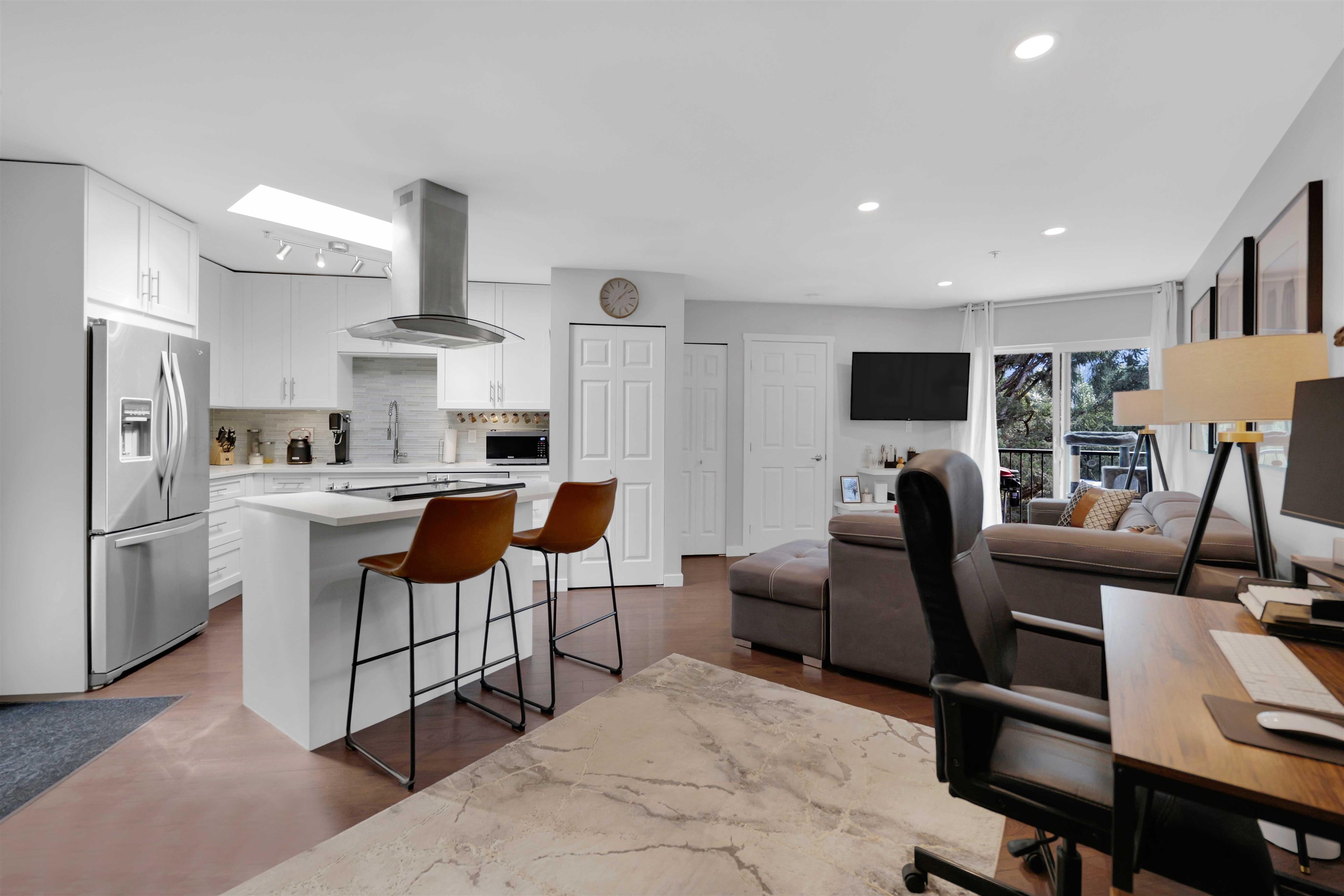 B309 40120 WILLOW CRESCENT, R3037714, BC,
