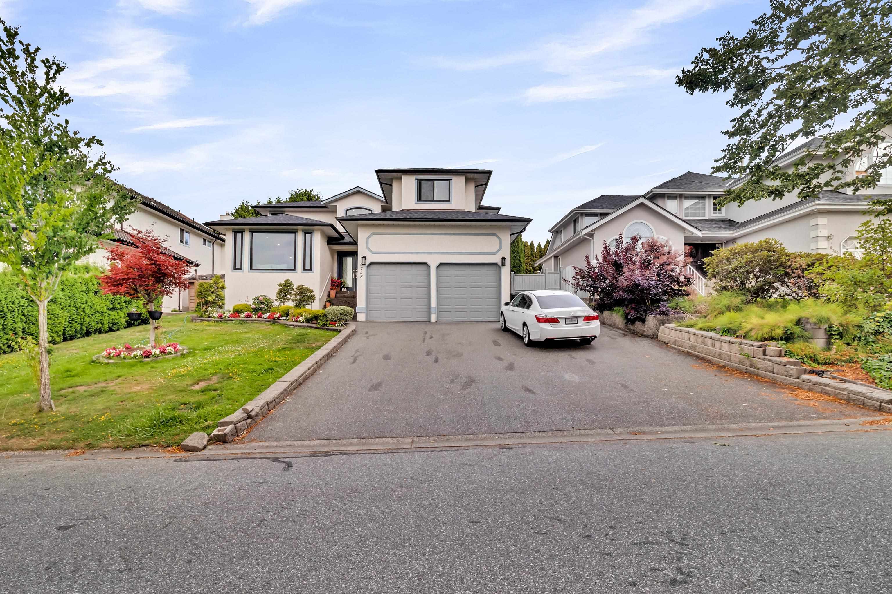 6748 123A STREET, Surrey BC V3W 0Z1, R3037721, BC,