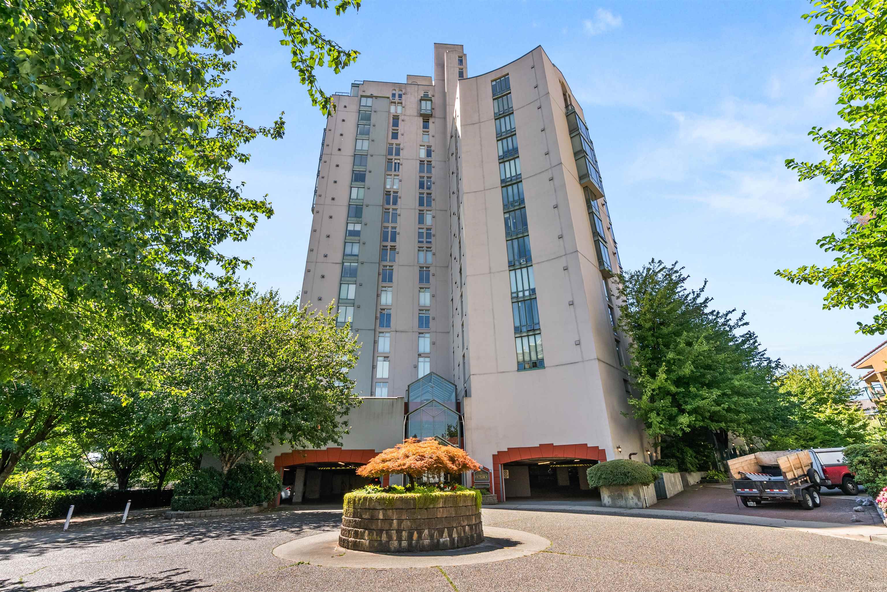 1602 8 LAGUNA COURT, R3037846, BC,