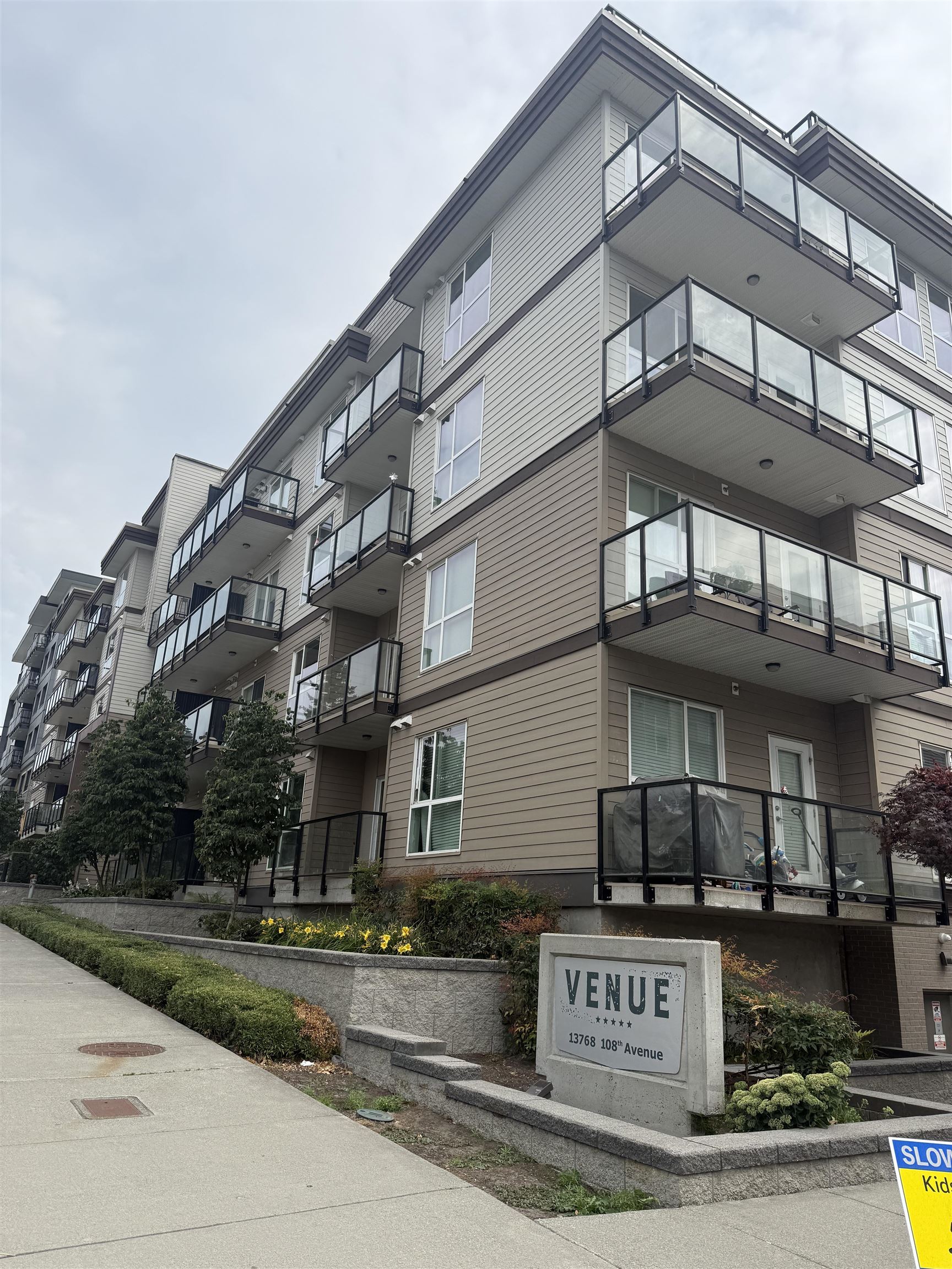 406 13768 108 AVENUE, R3037869, BC,