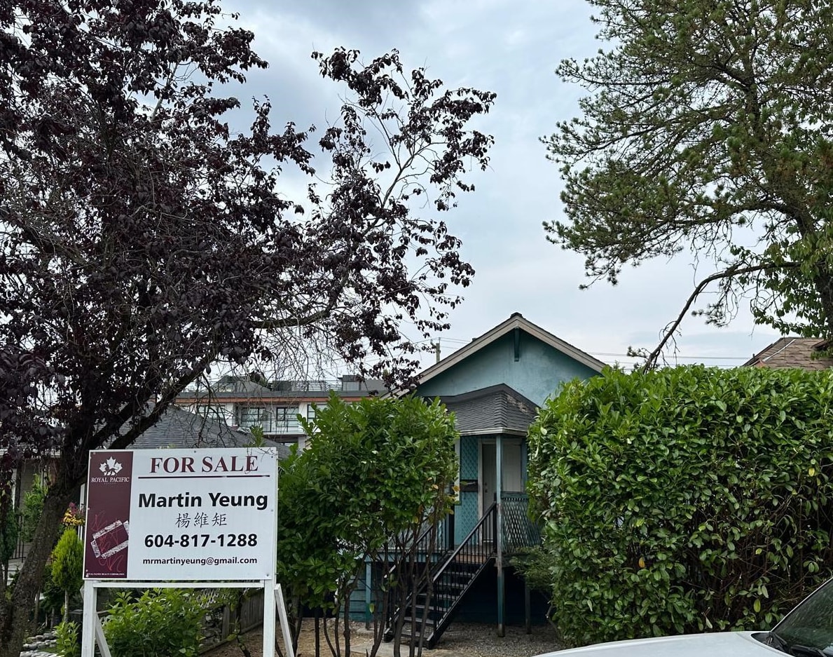 4777 PENDER STREET, Burnaby BC V5C 2N4, R3037892, BC,