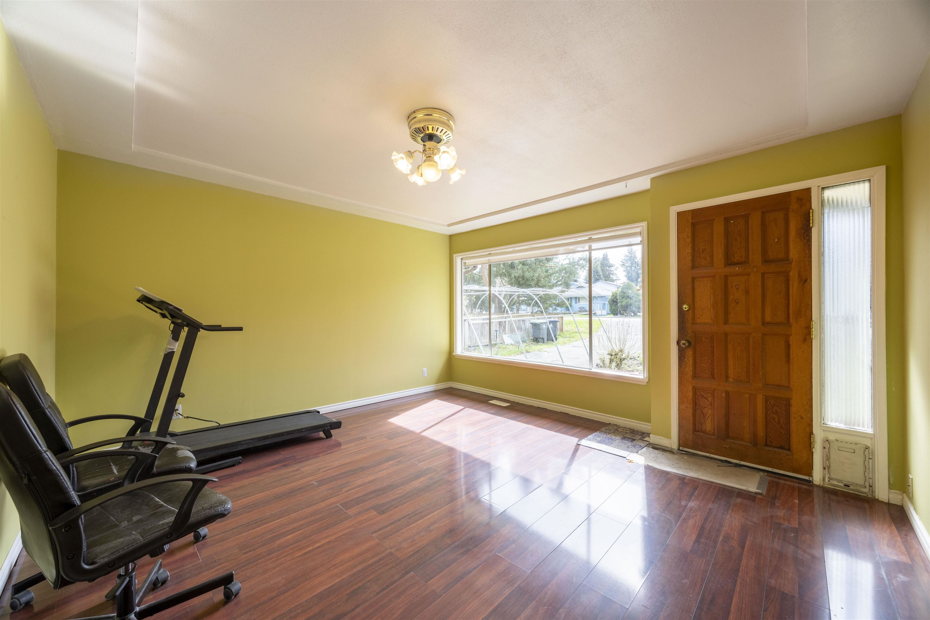 15523 105A AVENUE, Surrey BC V3R 1S7, R3038012, BC,