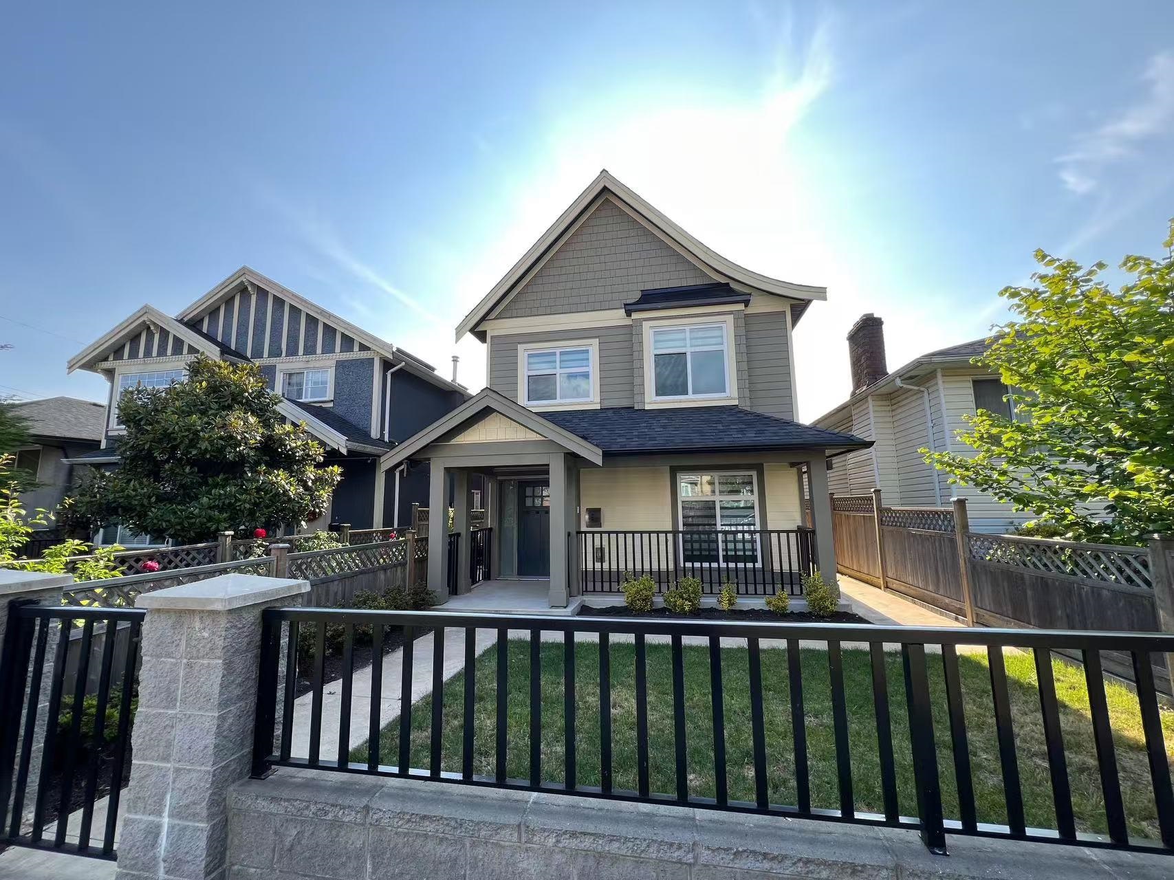 6447 BEATRICE STREET, Vancouver BC V5P 3R5, R3038033, BC,
