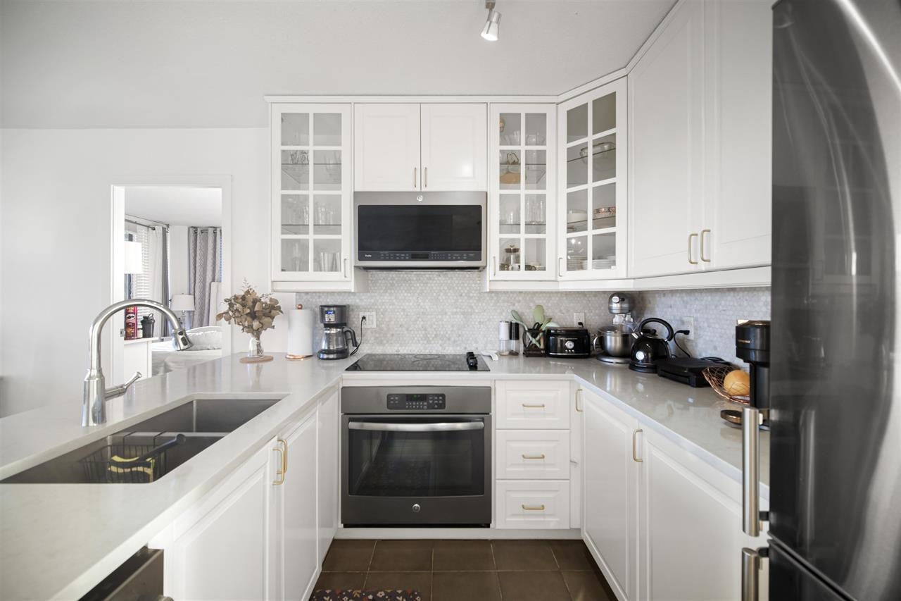 702 4118 DAWSON STREET, R3038036, BC,