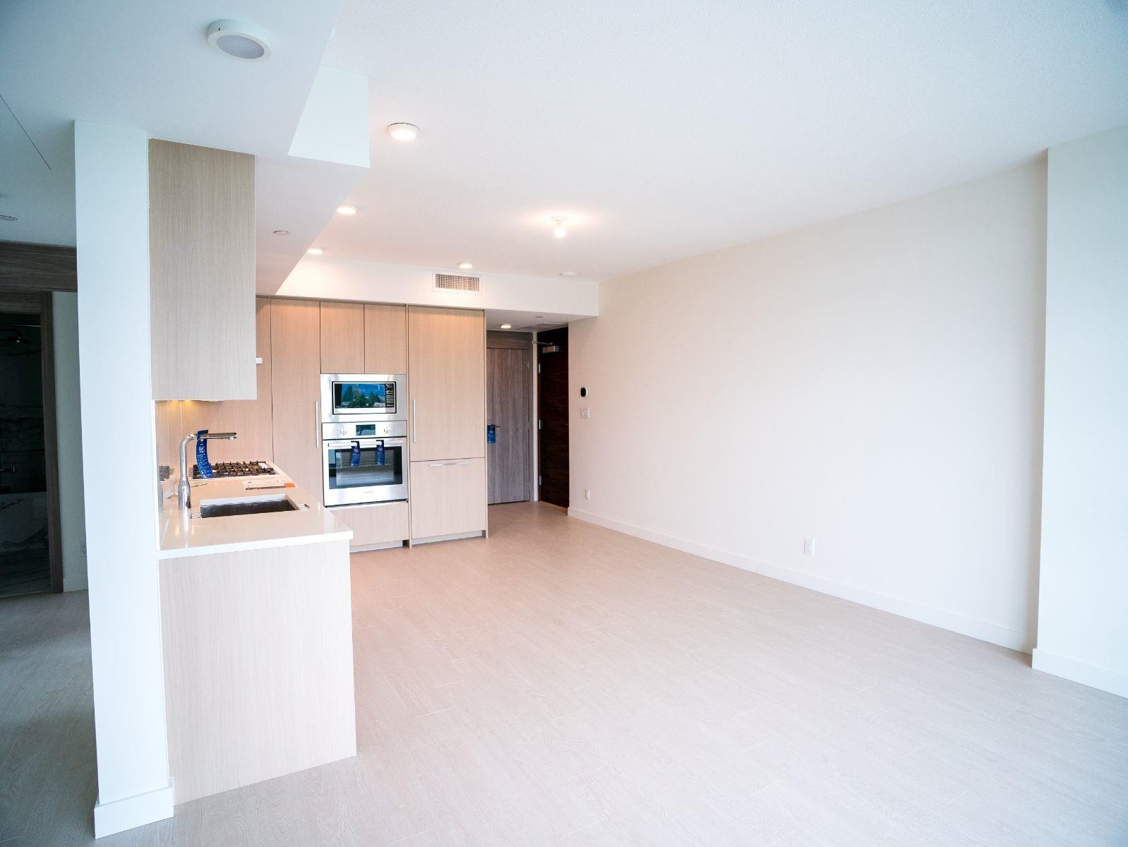 1302 13778 100 AVENUE, R3038047, BC,