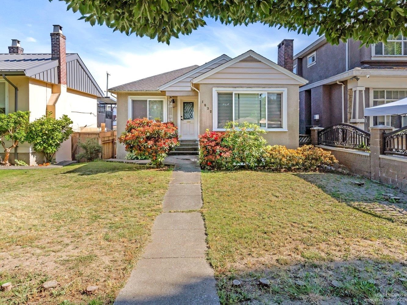 1032 E 49TH AVENUE, Vancouver BC V5W 2H8, R3038057, BC,