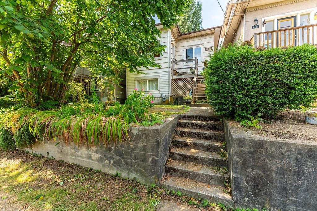 4225 JOHN STREET, Vancouver BC V5V 3W8, R3038067, BC,