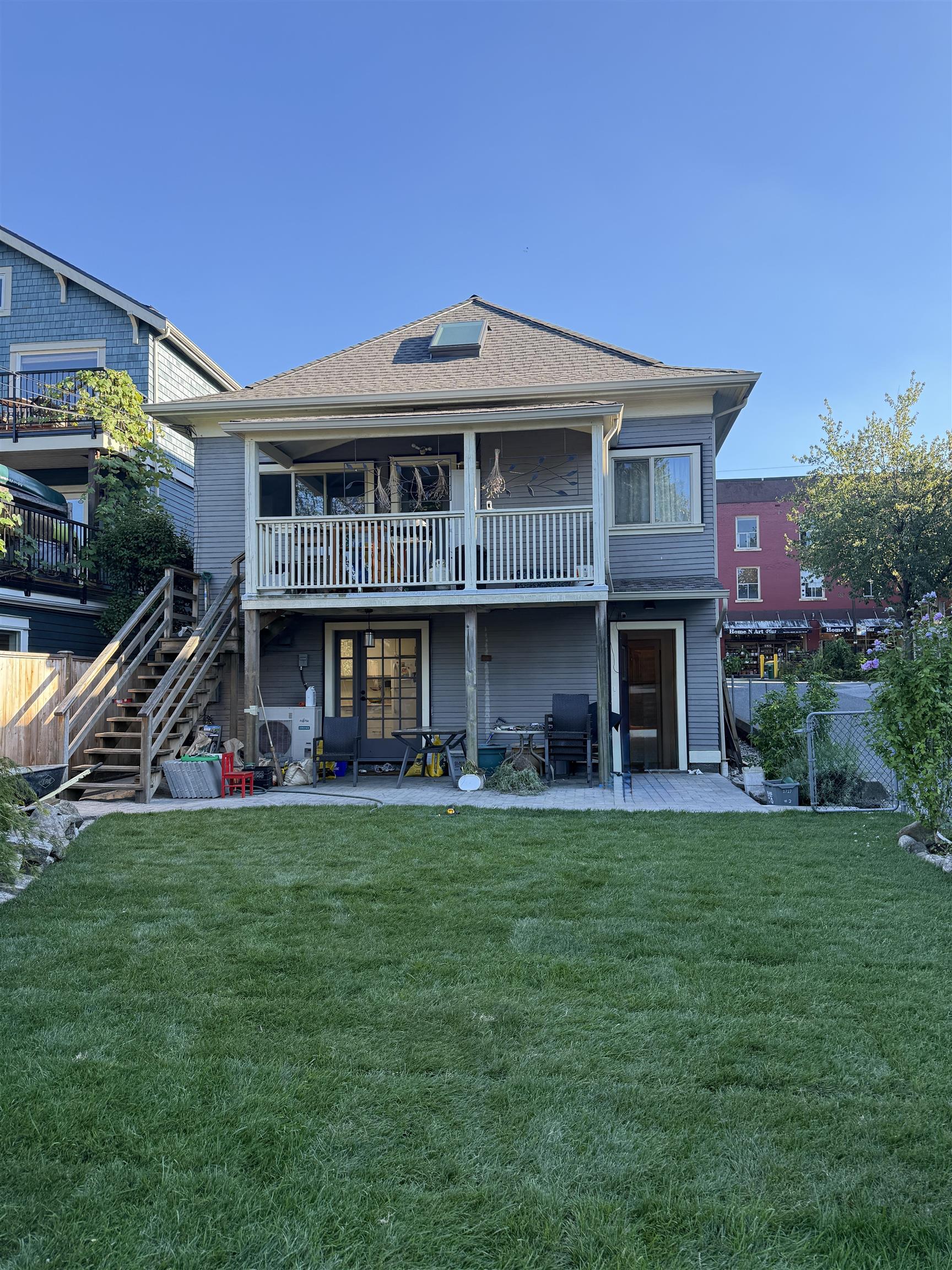 1717 CHARLES STREET, Vancouver BC V5L 2T6, R3038072, BC,