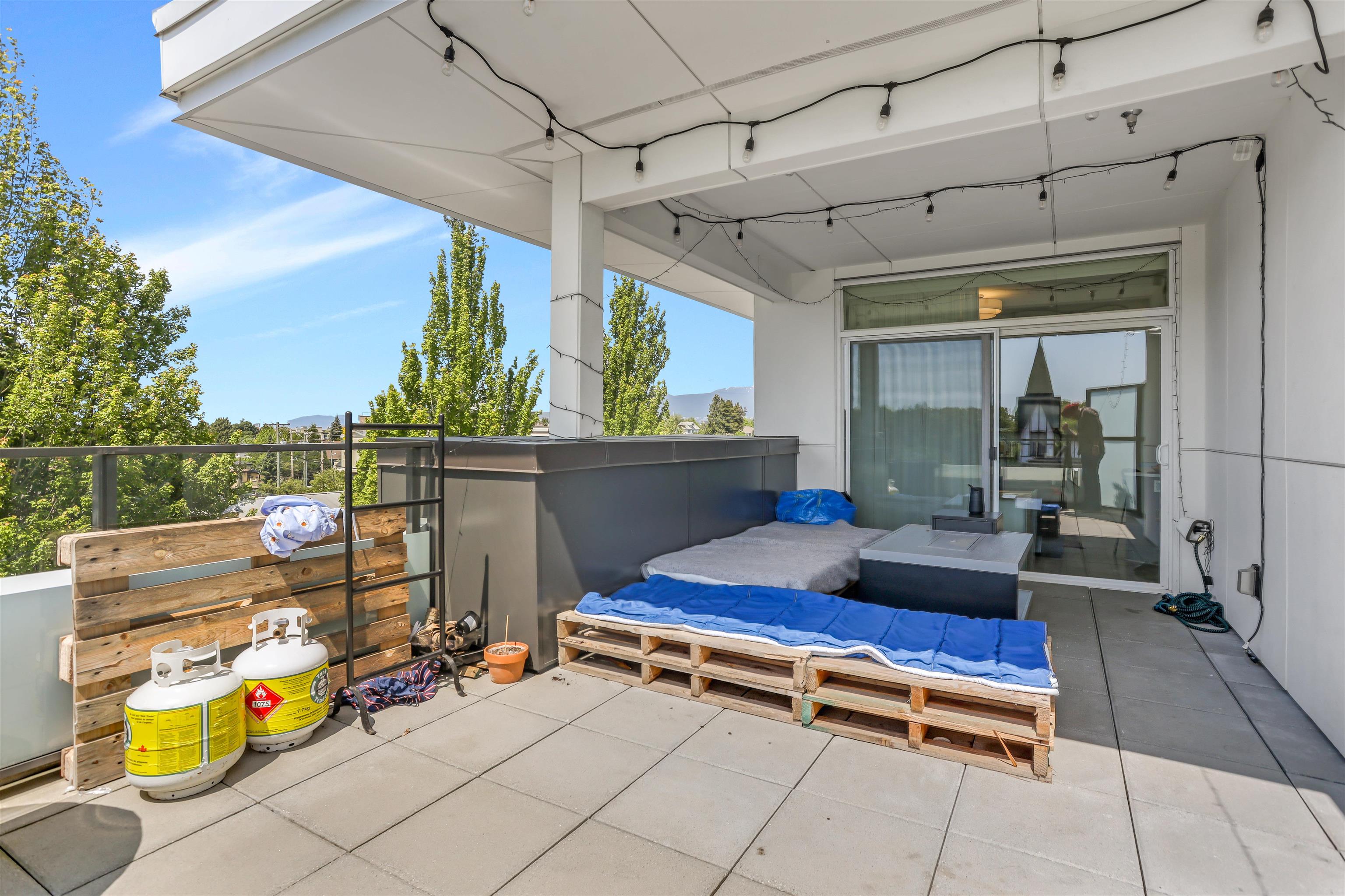 PH2 3420 ST. CATHERINES STREET, R3038232, BC,