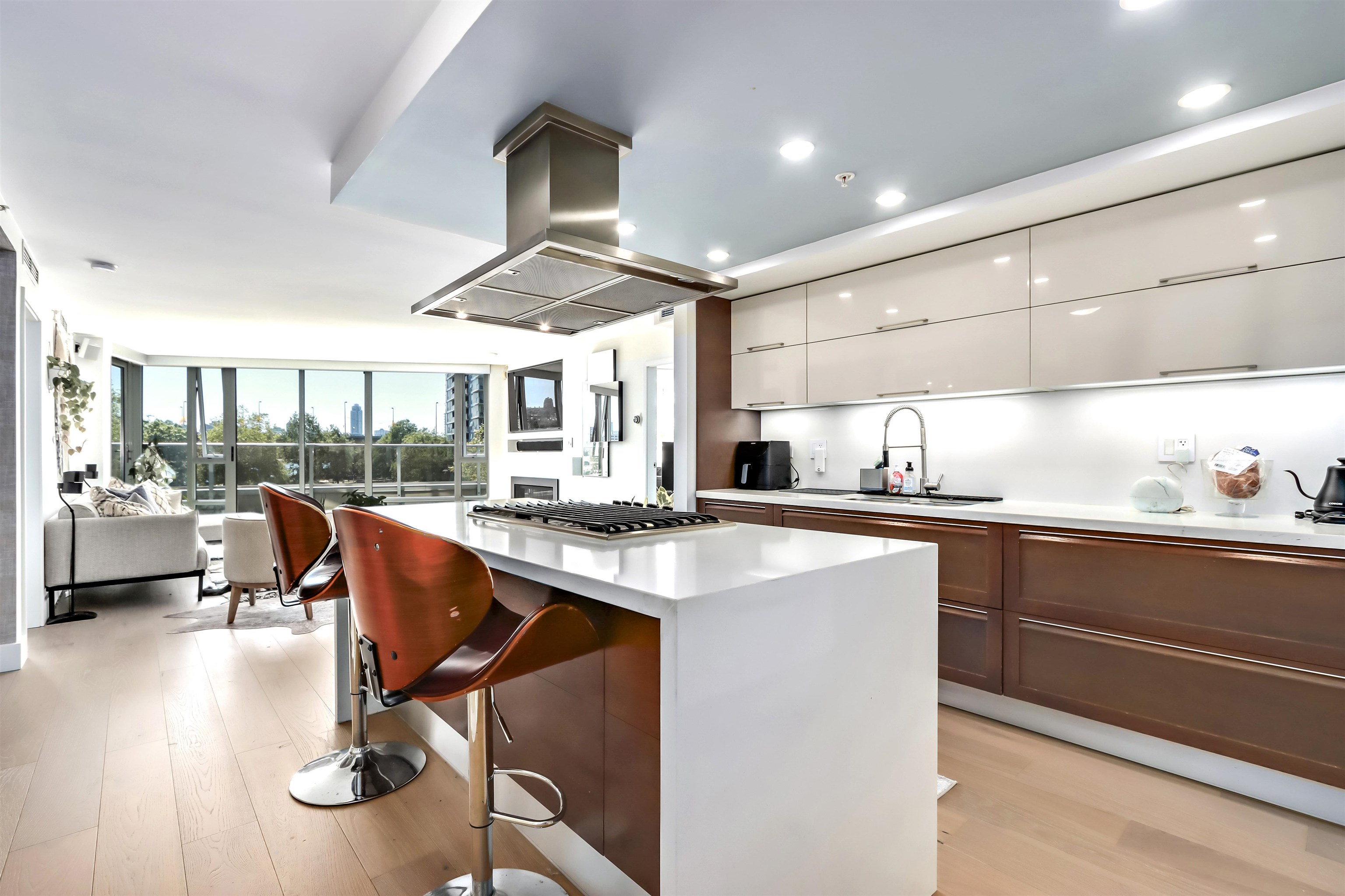 303 8 SMITHE MEWS, R3038291, BC,