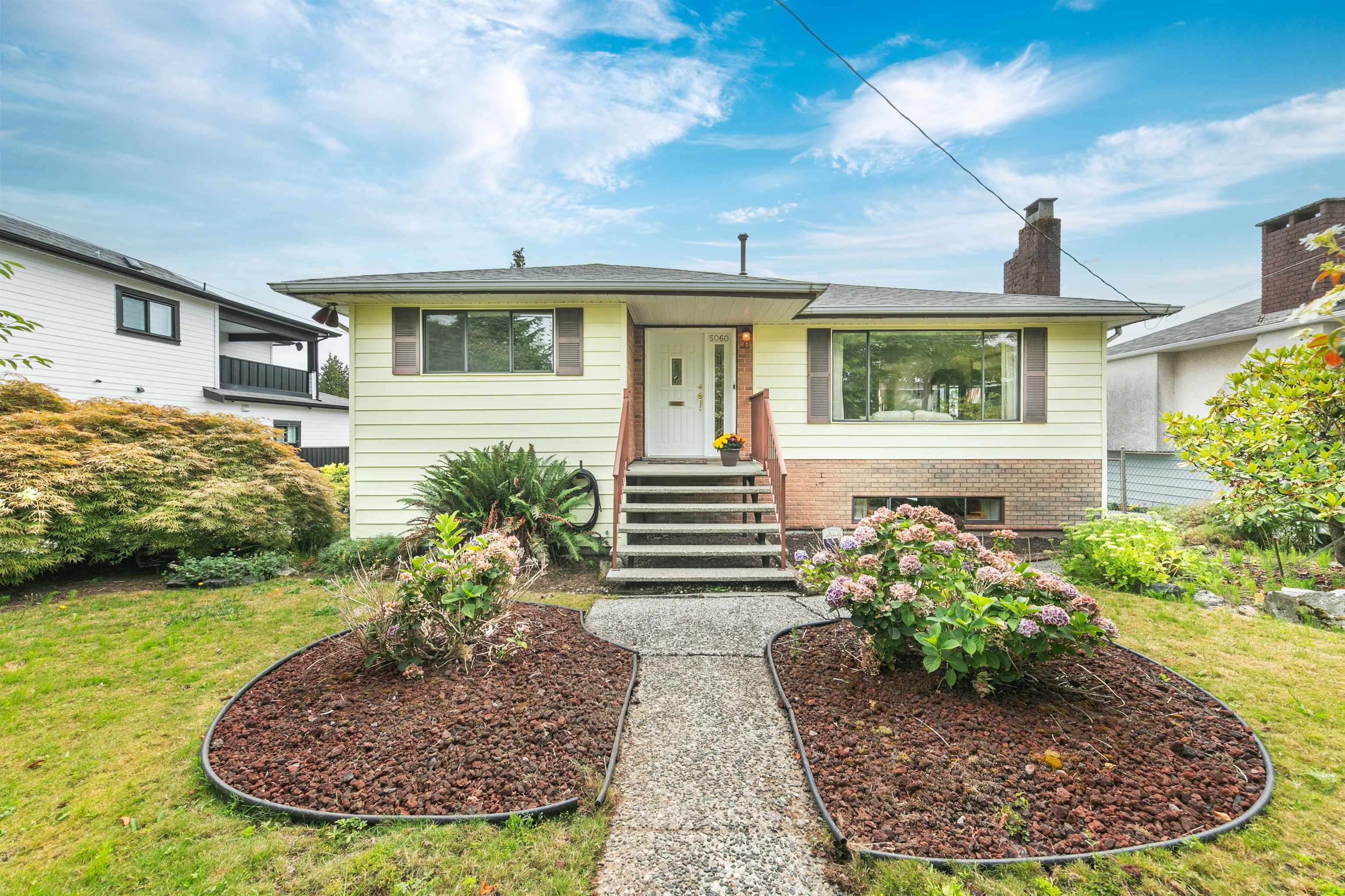 5060 VENABLES STREET, Burnaby BC V5B 1X7, R3038292, BC,