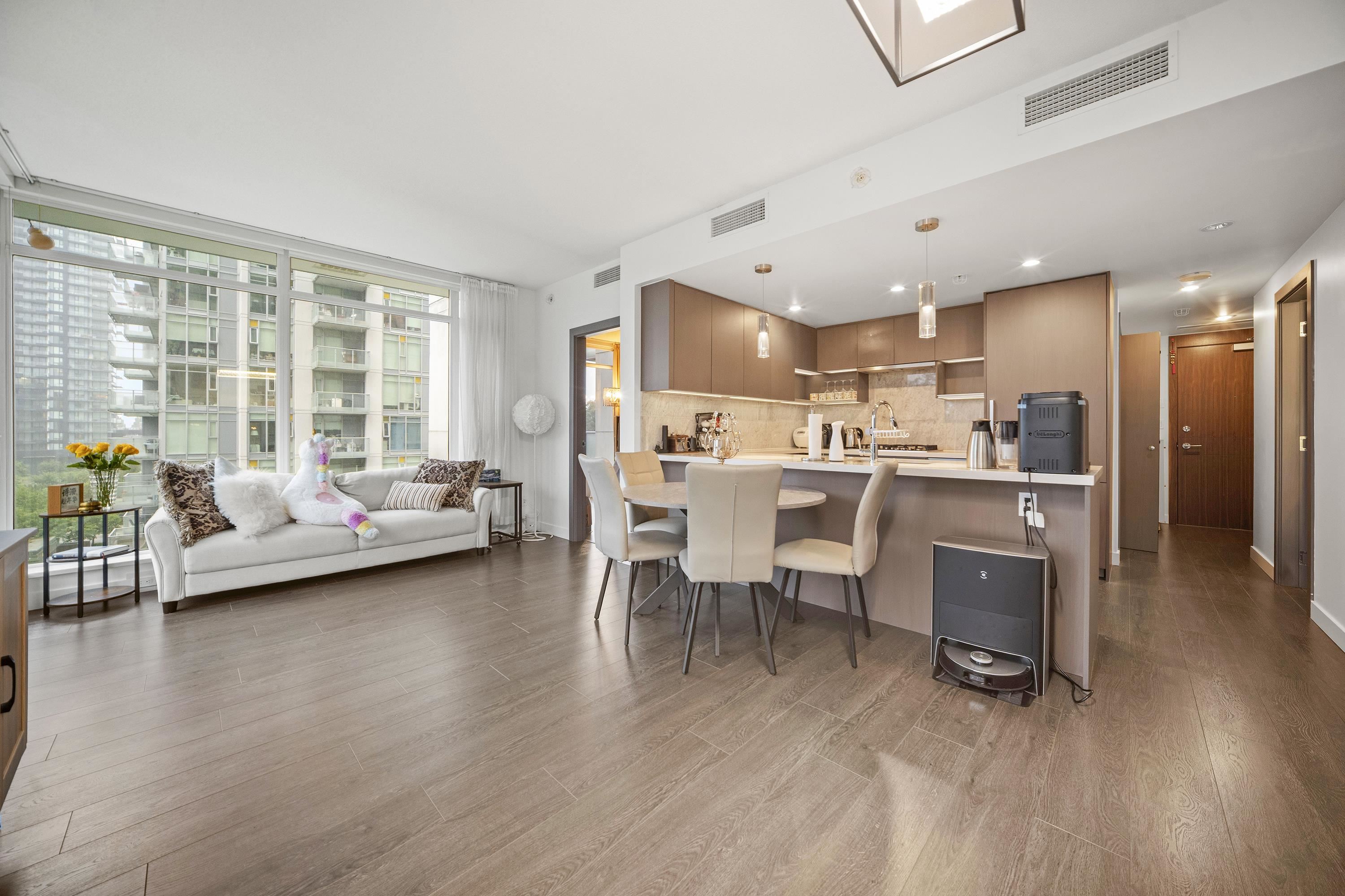 601 6538 NELSON AVENUE, R3038297, BC,