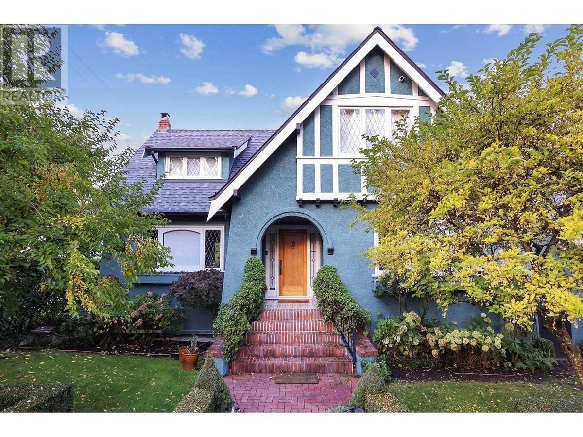 42** 9TH AVENUE, Vancouver BC V6R 2C6, R3038388, BC,