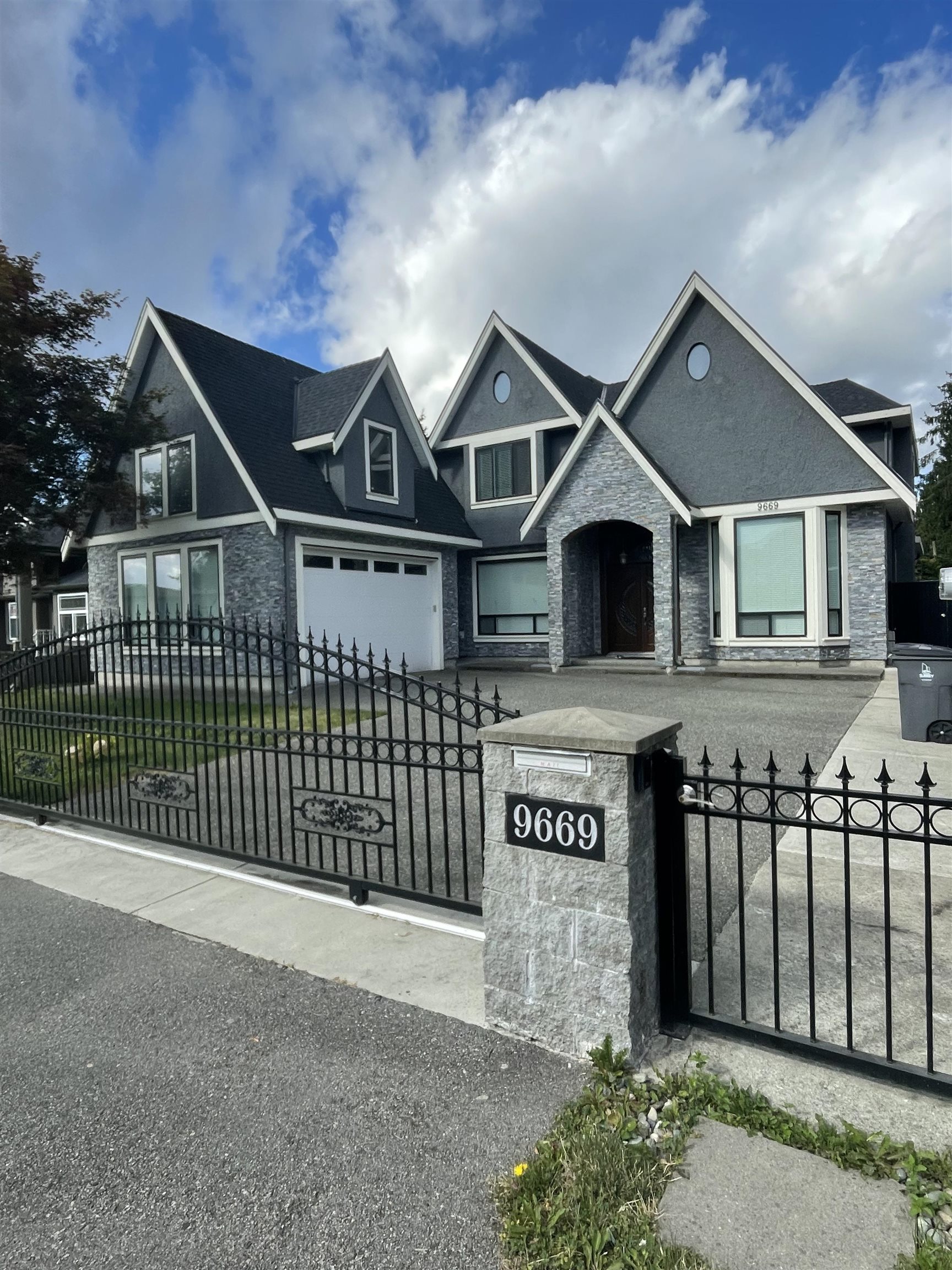 9669 133A STREET, Surrey BC V3T 3Z7, R3038399, BC,