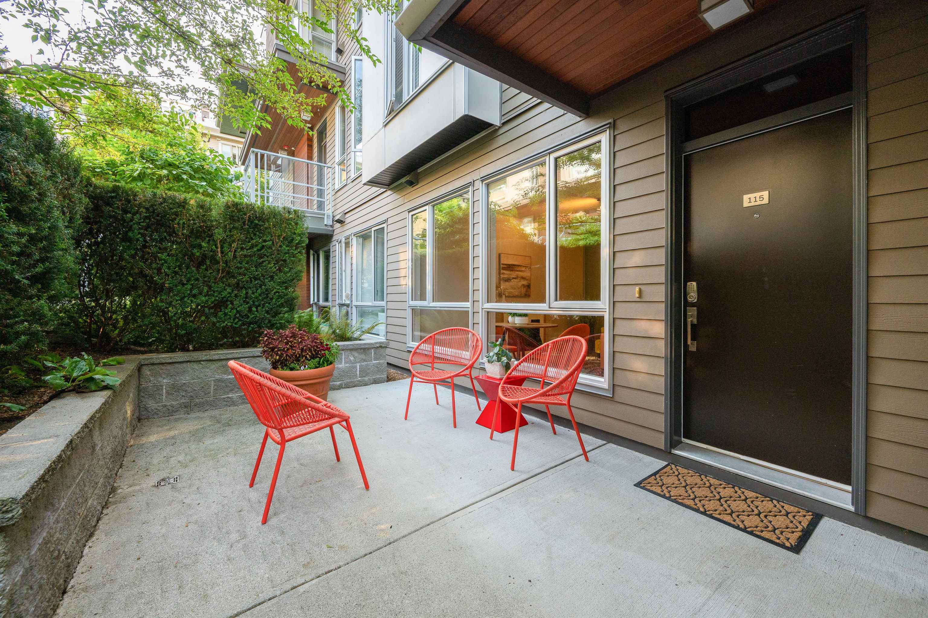 115 735 15TH STREET, R3038415, BC,