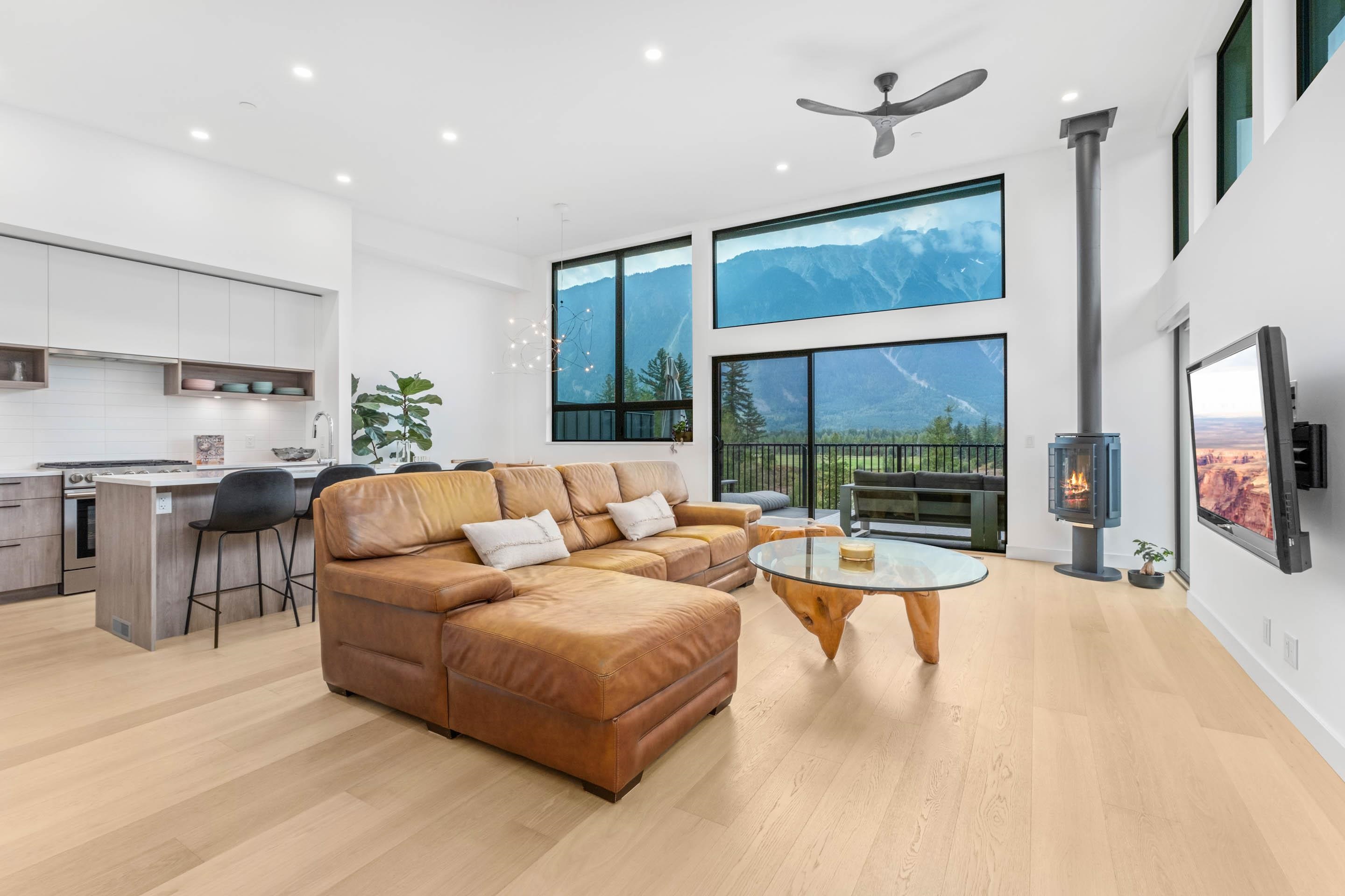 7 4000 SUNSTONE WAY, R3038456, BC,