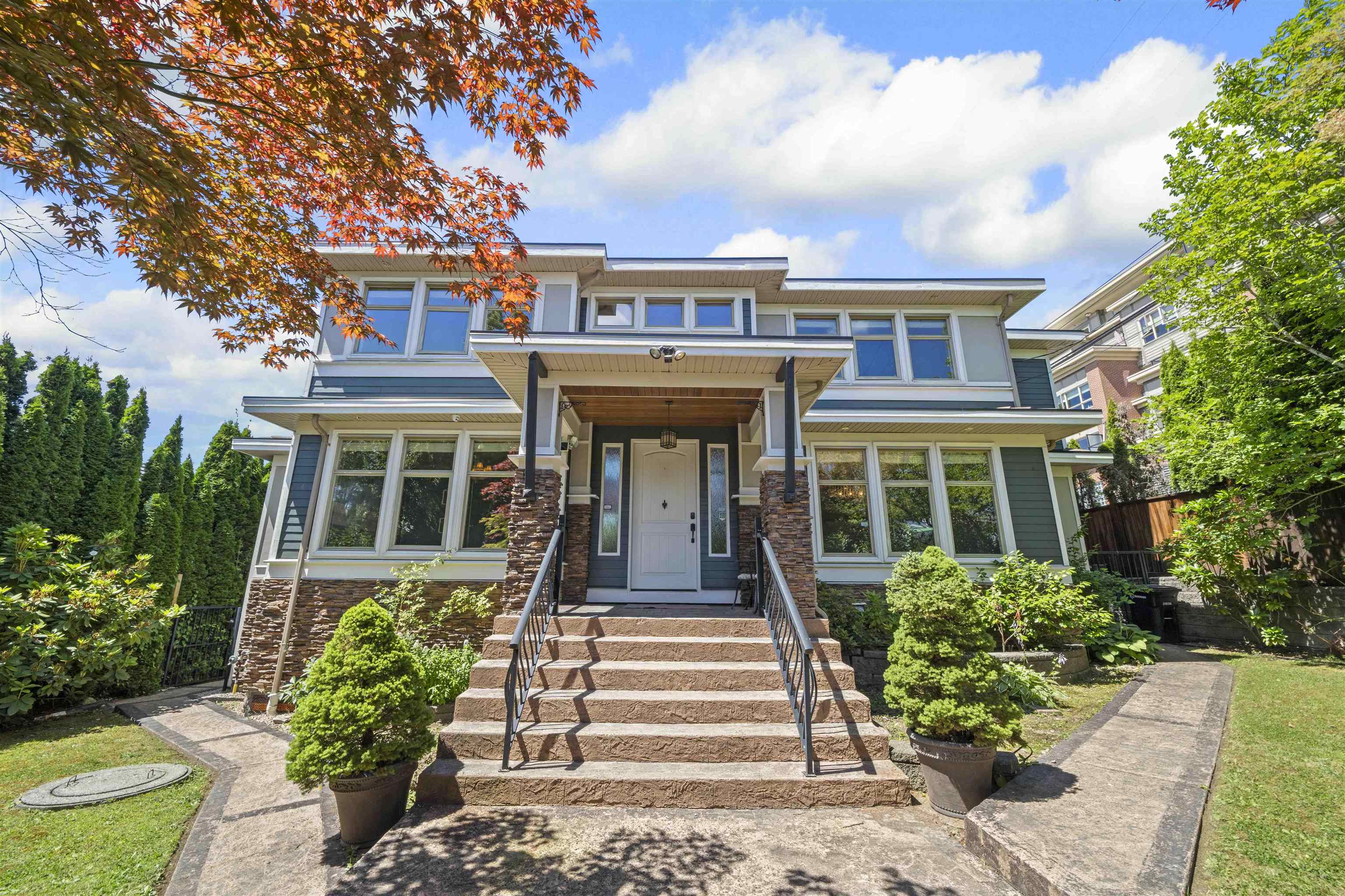 481 HOLDOM AVENUE, Burnaby BC V5B 3V3, R3038522, BC,