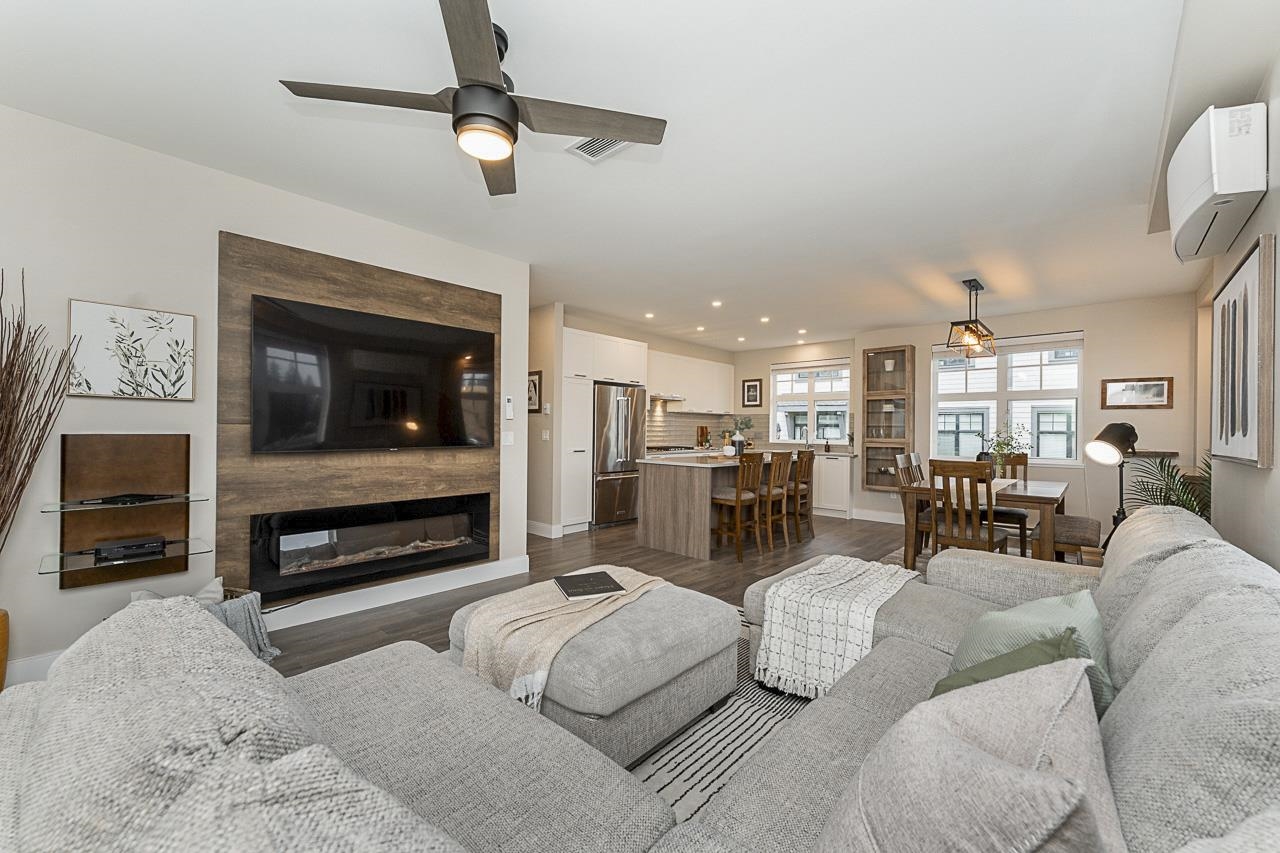 120 1290 MITCHELL STREET, R3038609, BC,