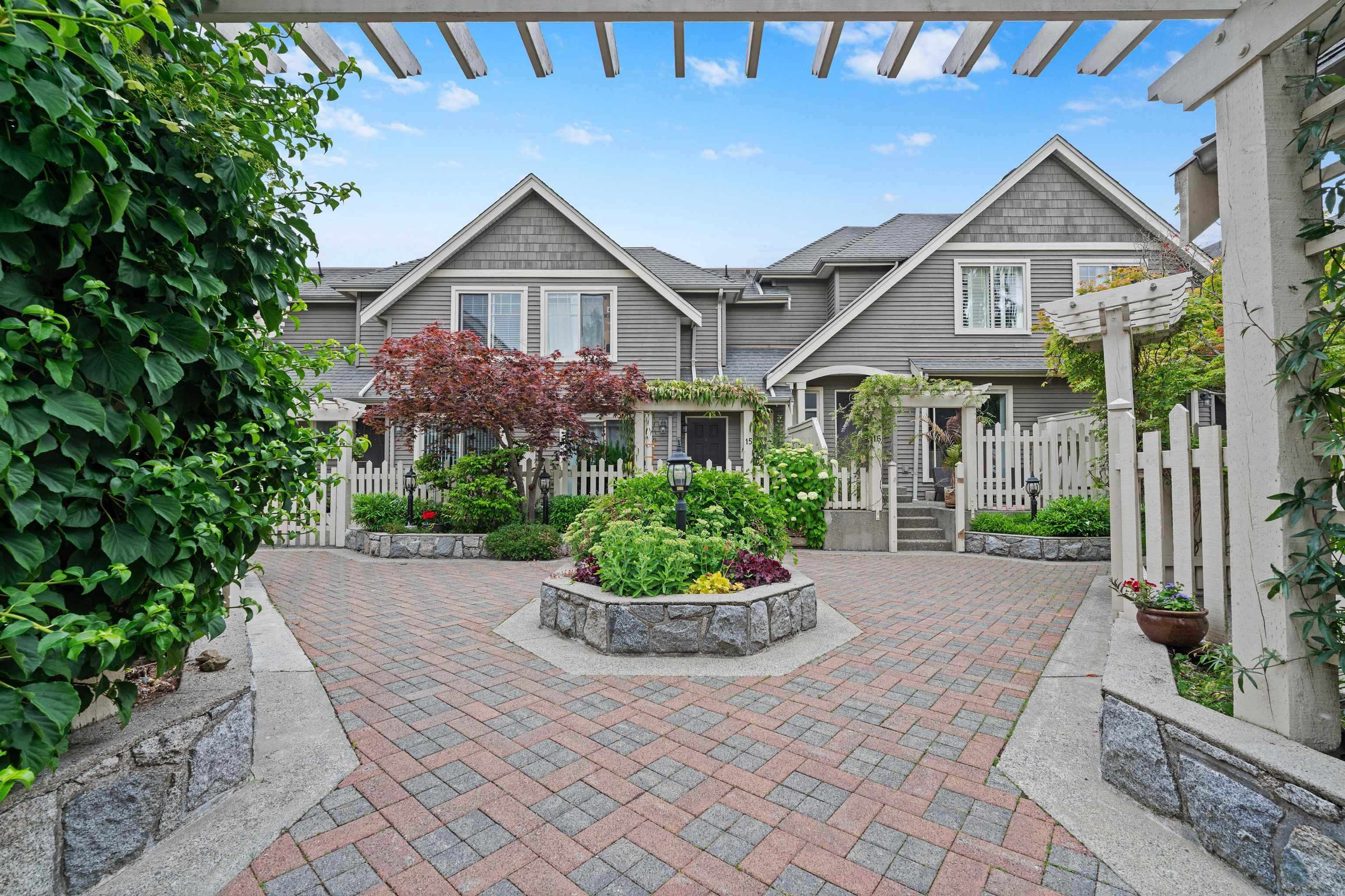 10 222 5TH STREET, R3038621, BC,